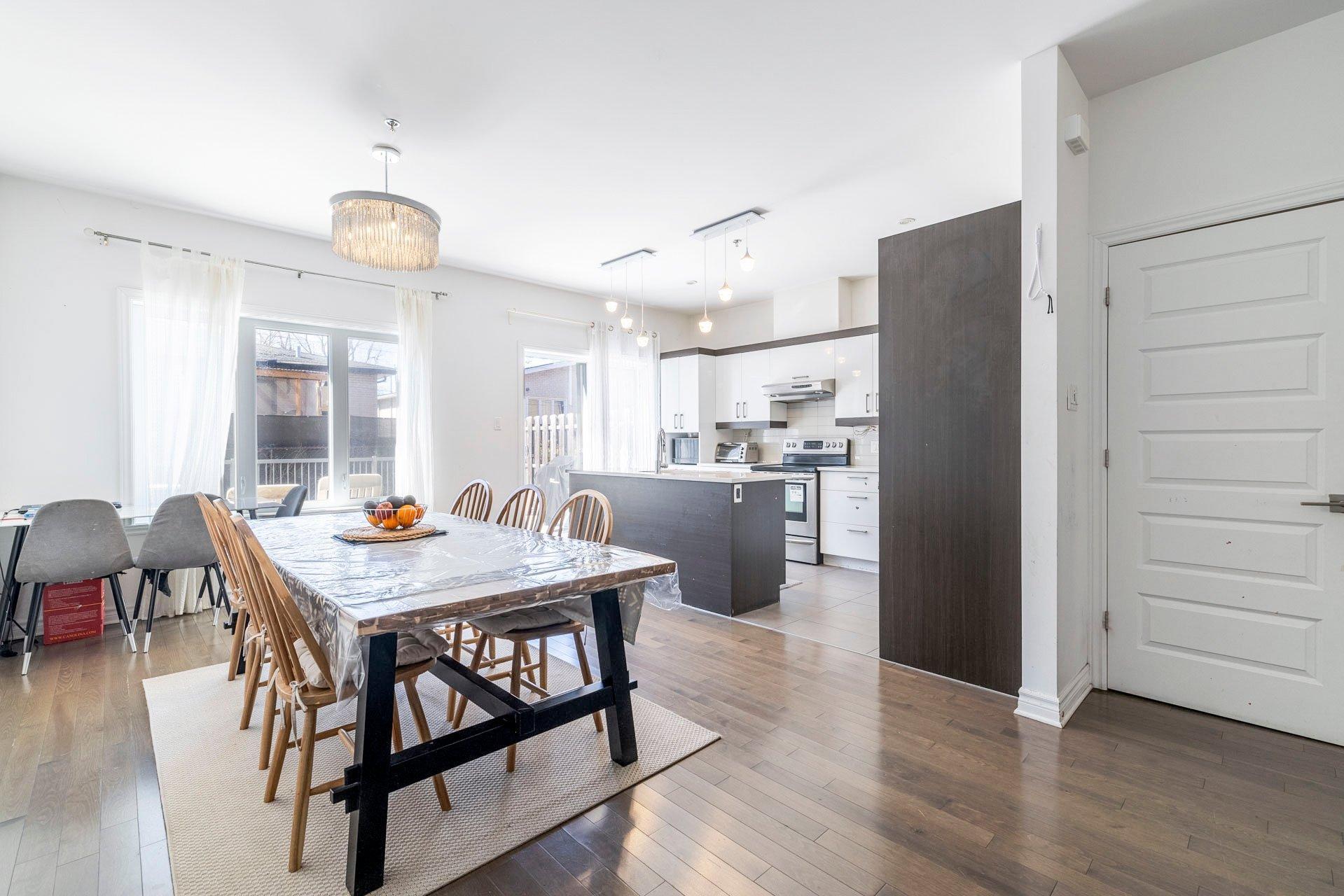 









7391Z


Ch. Kildare

,
Côte-Saint-Luc,




QC
H4W0B8

