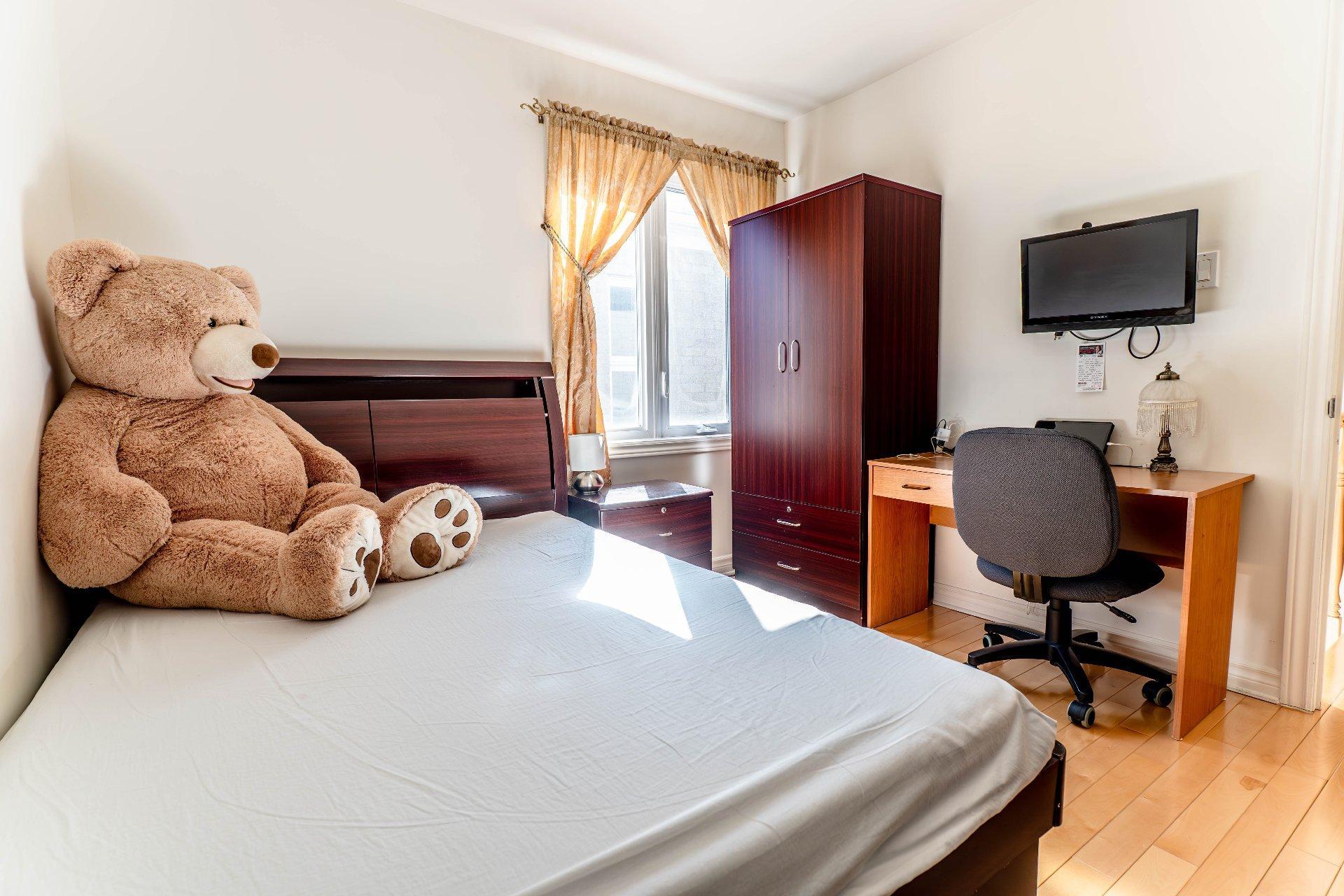 









10019


Rue René-Bauset

,
Montréal (Ahuntsic-Cartierville),




QC
H4N3M4


