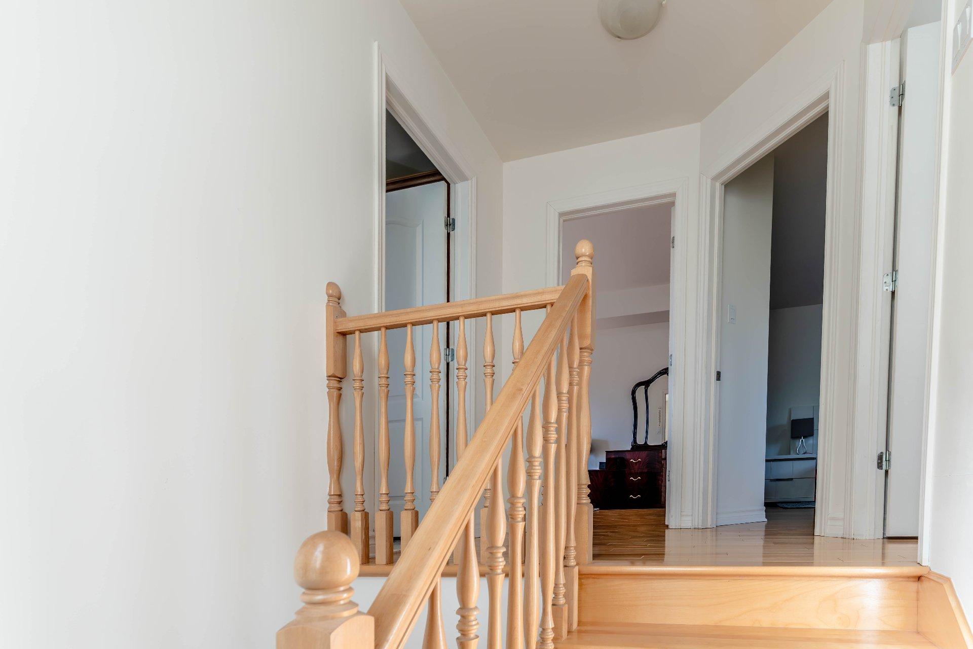 









10019


Rue René-Bauset

,
Montréal (Ahuntsic-Cartierville),




QC
H4N3M4

