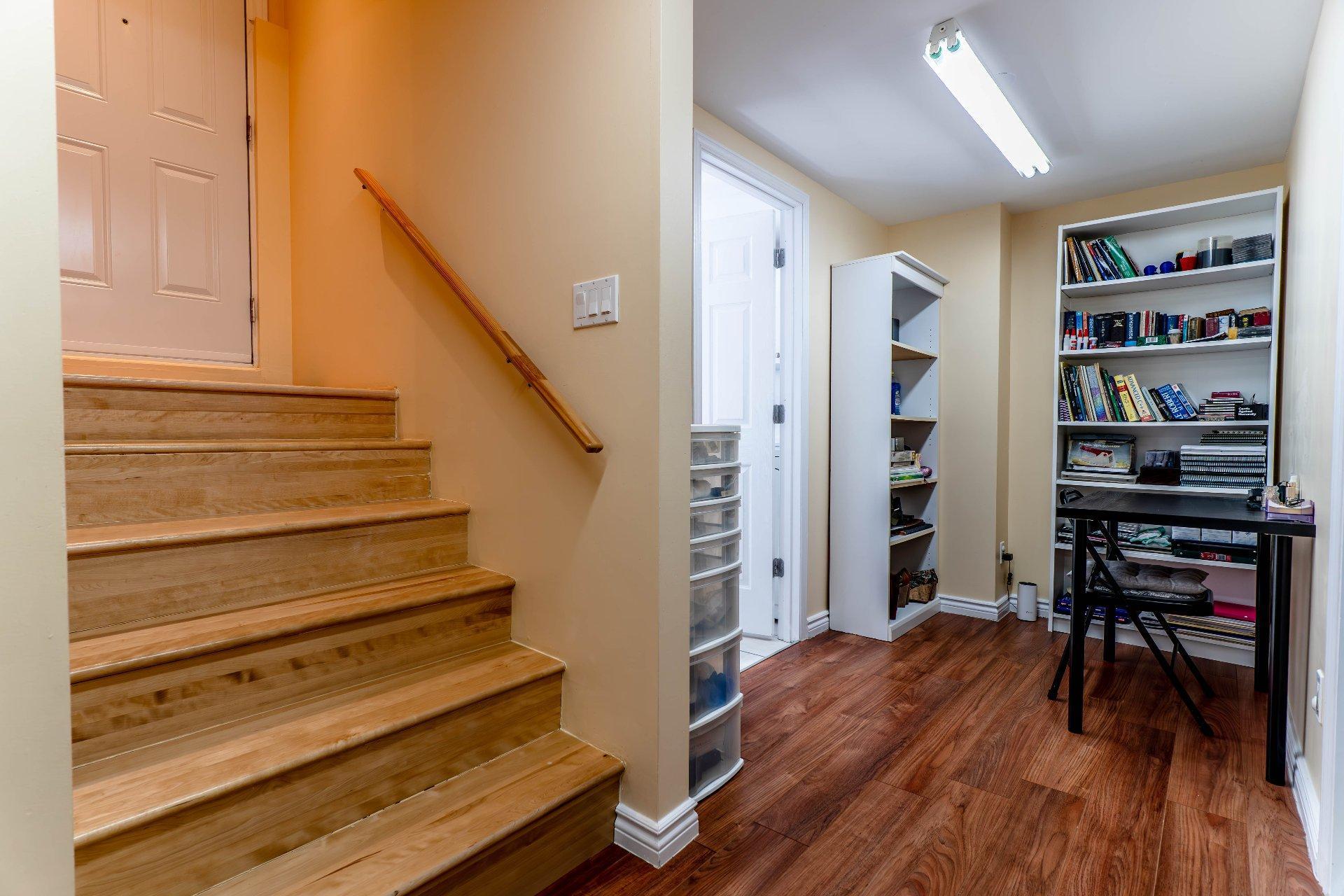 









10019


Rue René-Bauset

,
Montréal (Ahuntsic-Cartierville),




QC
H4N3M4

