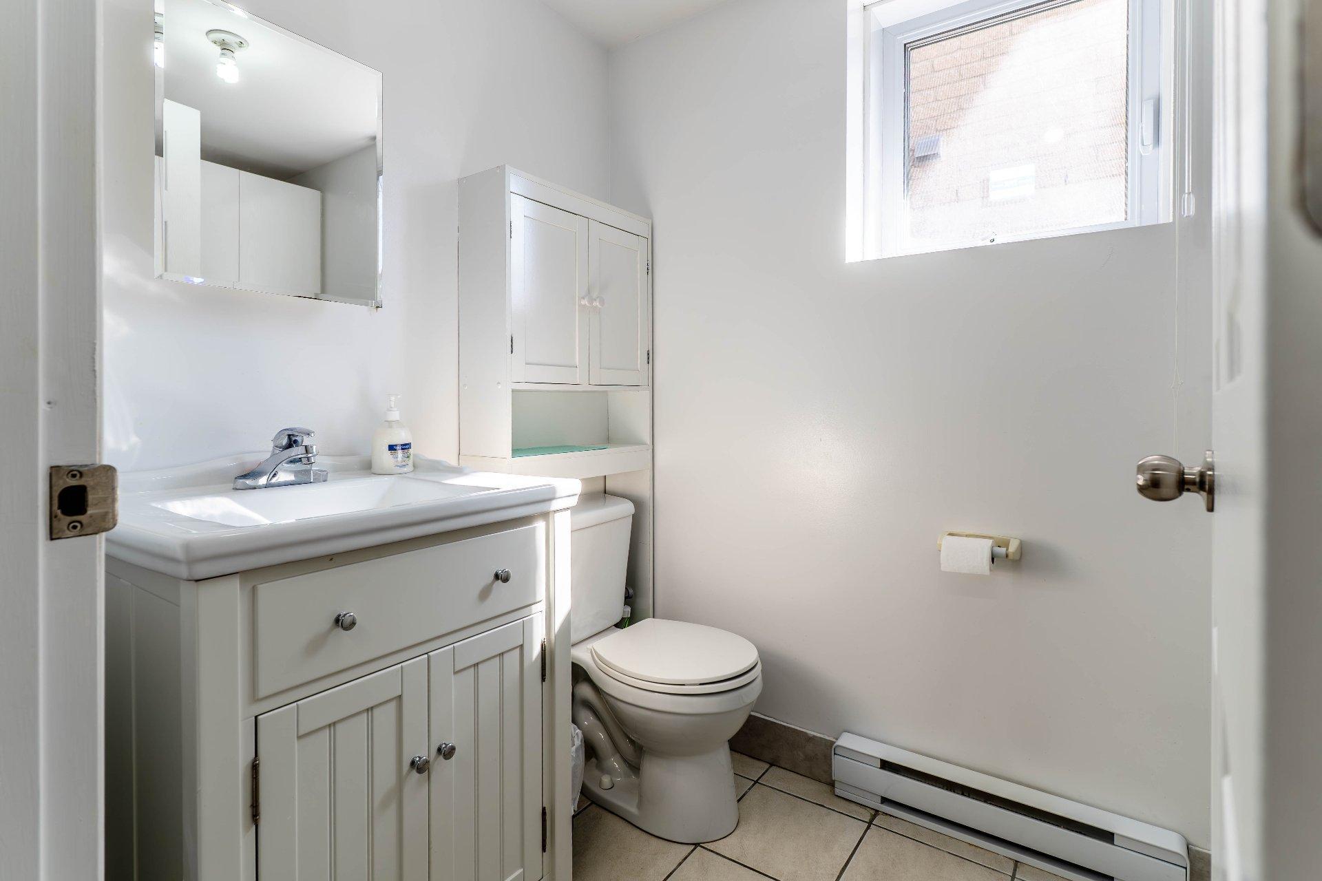 









10019


Rue René-Bauset

,
Montréal (Ahuntsic-Cartierville),




QC
H4N3M4

