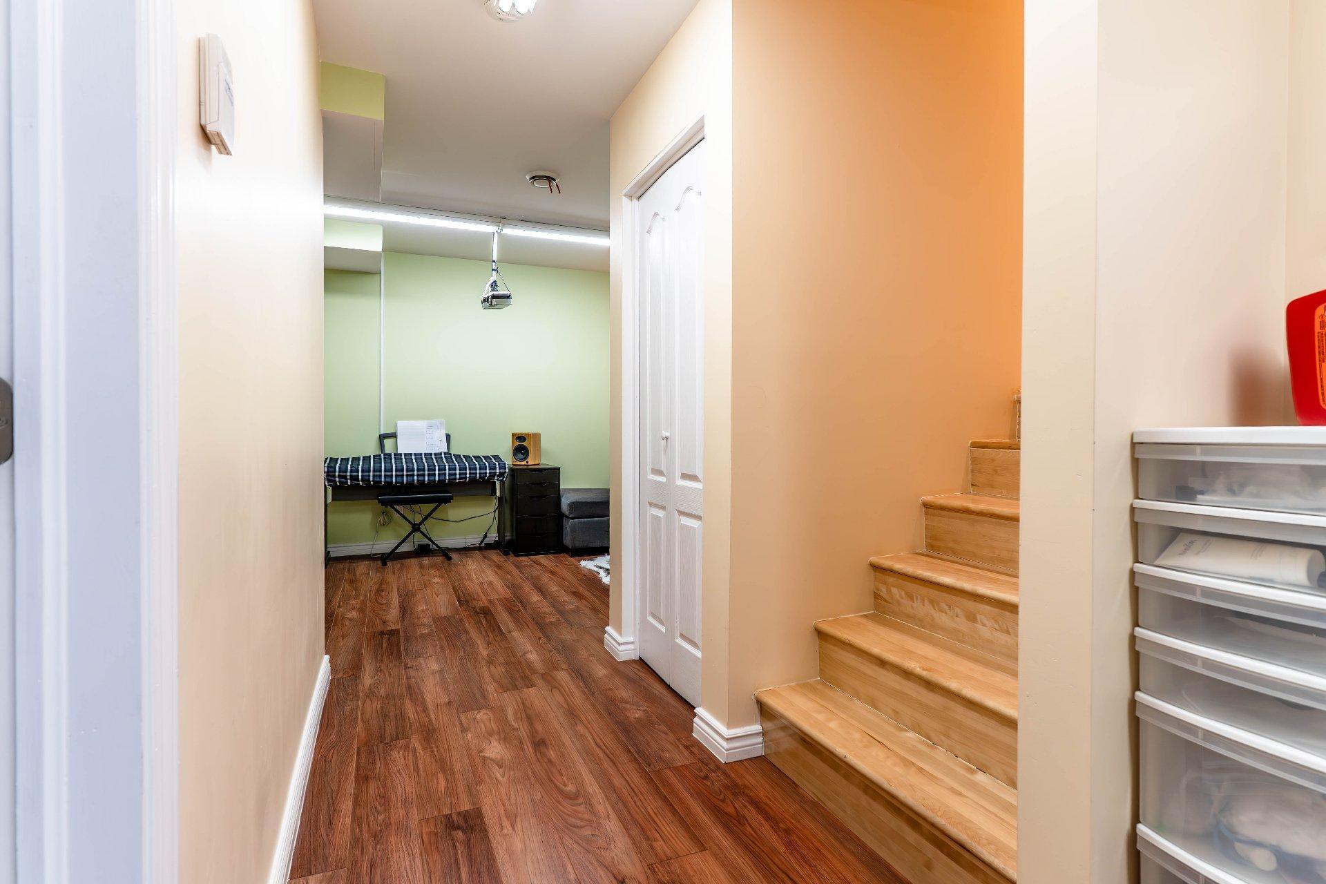 









10019


Rue René-Bauset

,
Montréal (Ahuntsic-Cartierville),




QC
H4N3M4

