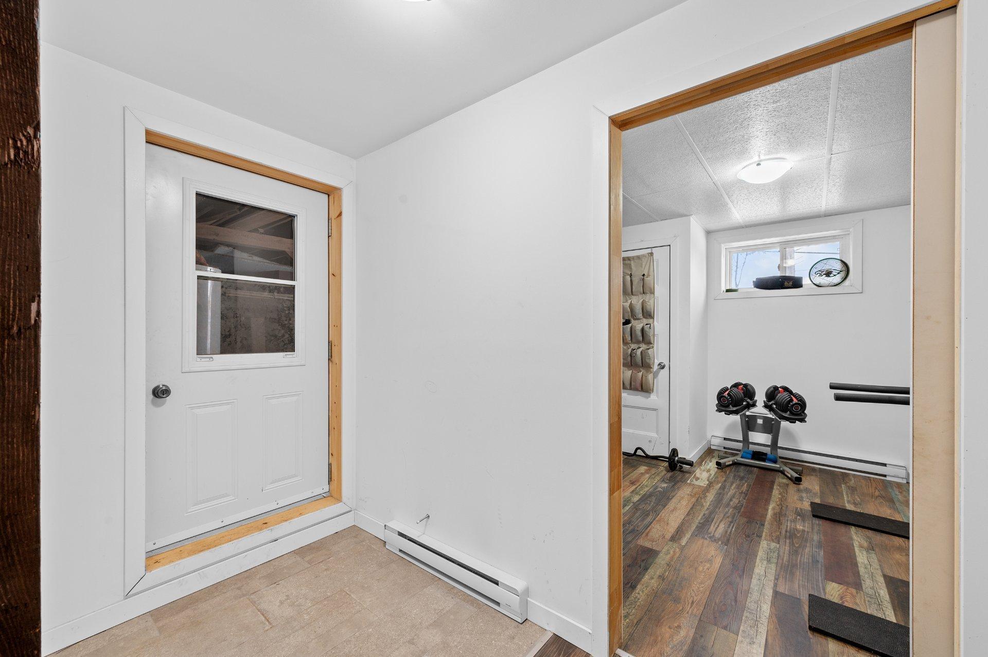 









3205


Rue Carignan

,
Sainte-Adèle,




QC
J8B3E1

