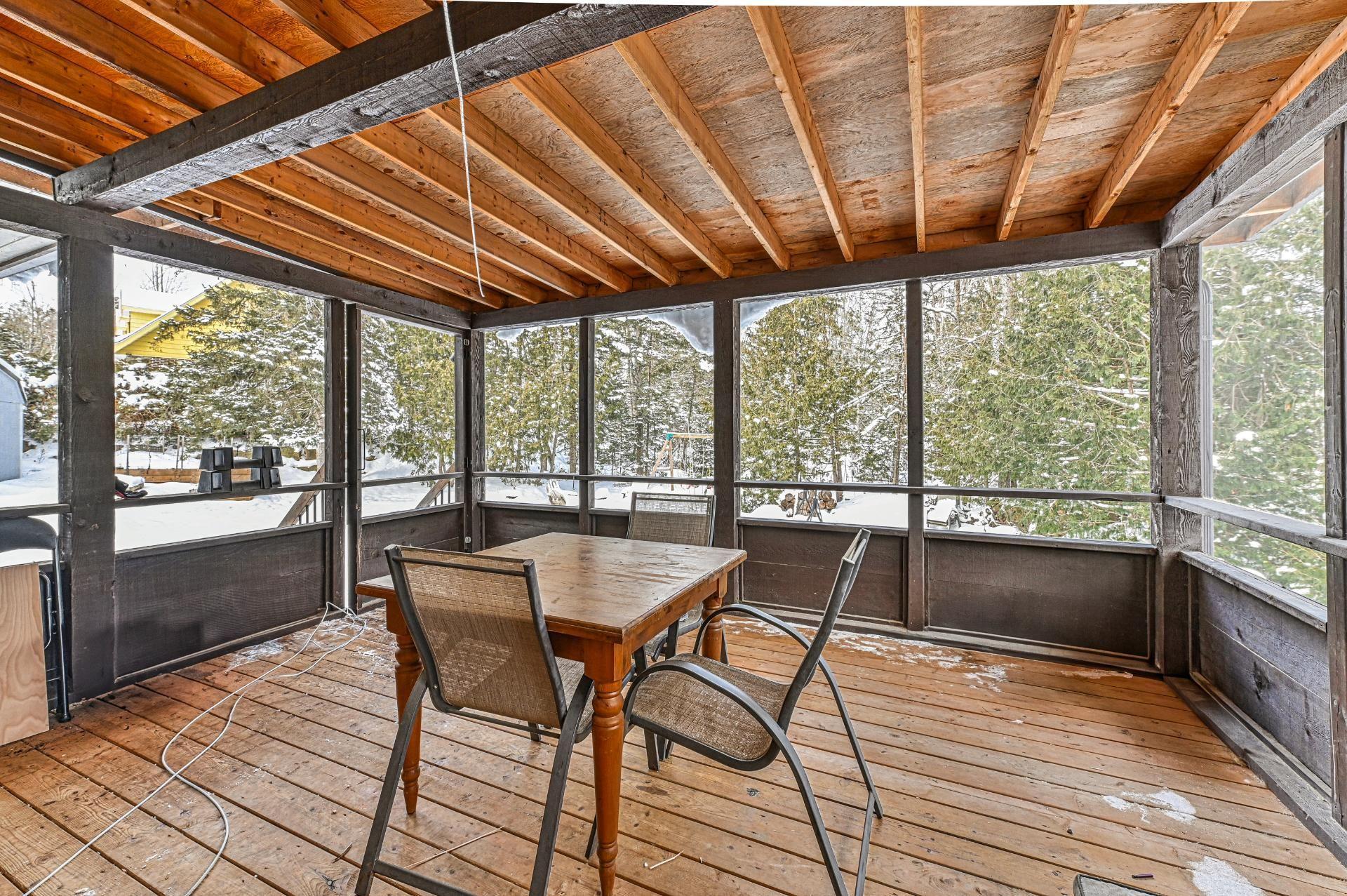 









3205


Rue Carignan

,
Sainte-Adèle,




QC
J8B3E1

