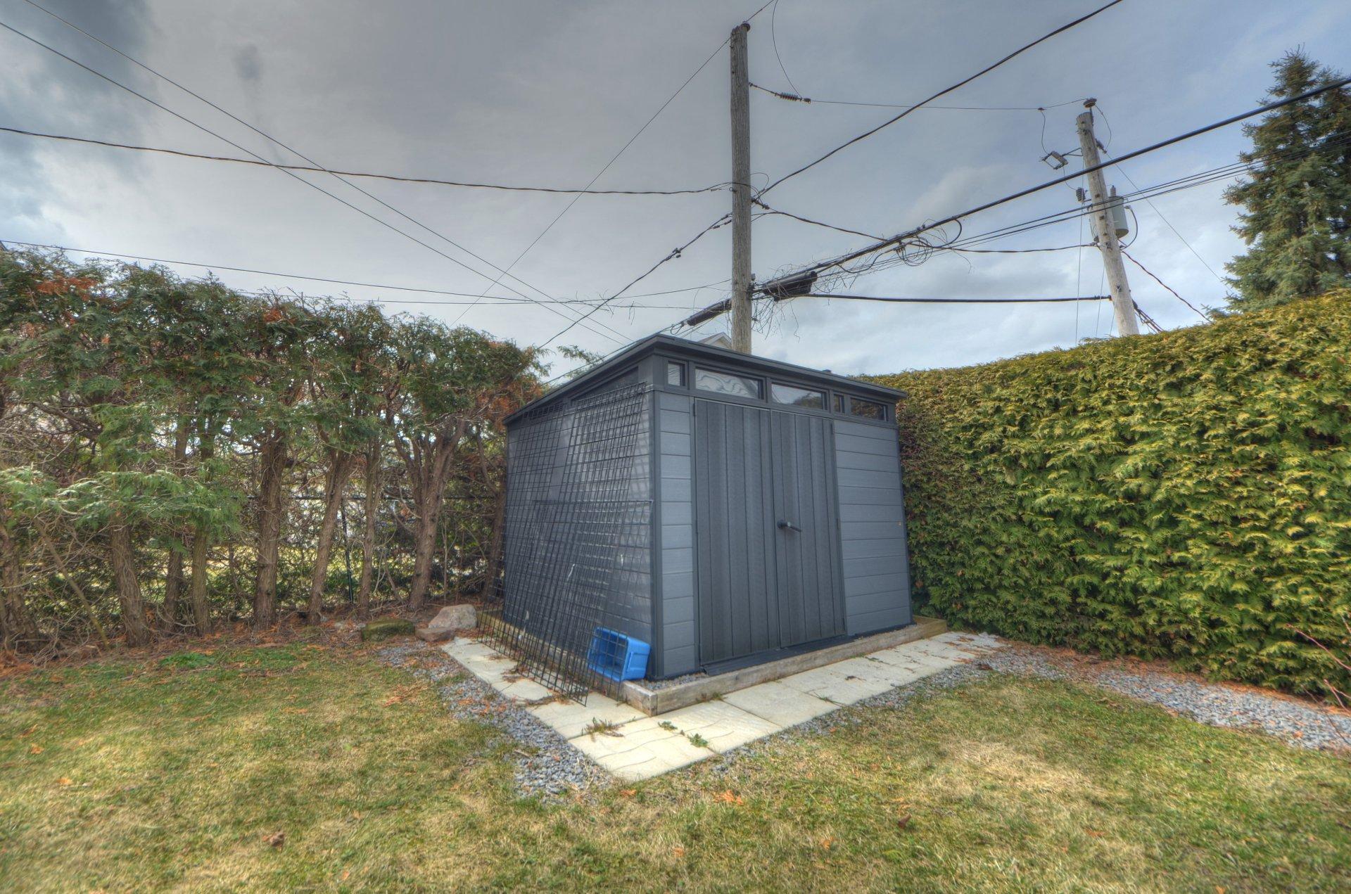 









3740


Rue Ontario

,
Brossard,




QC
J4Y3A2

