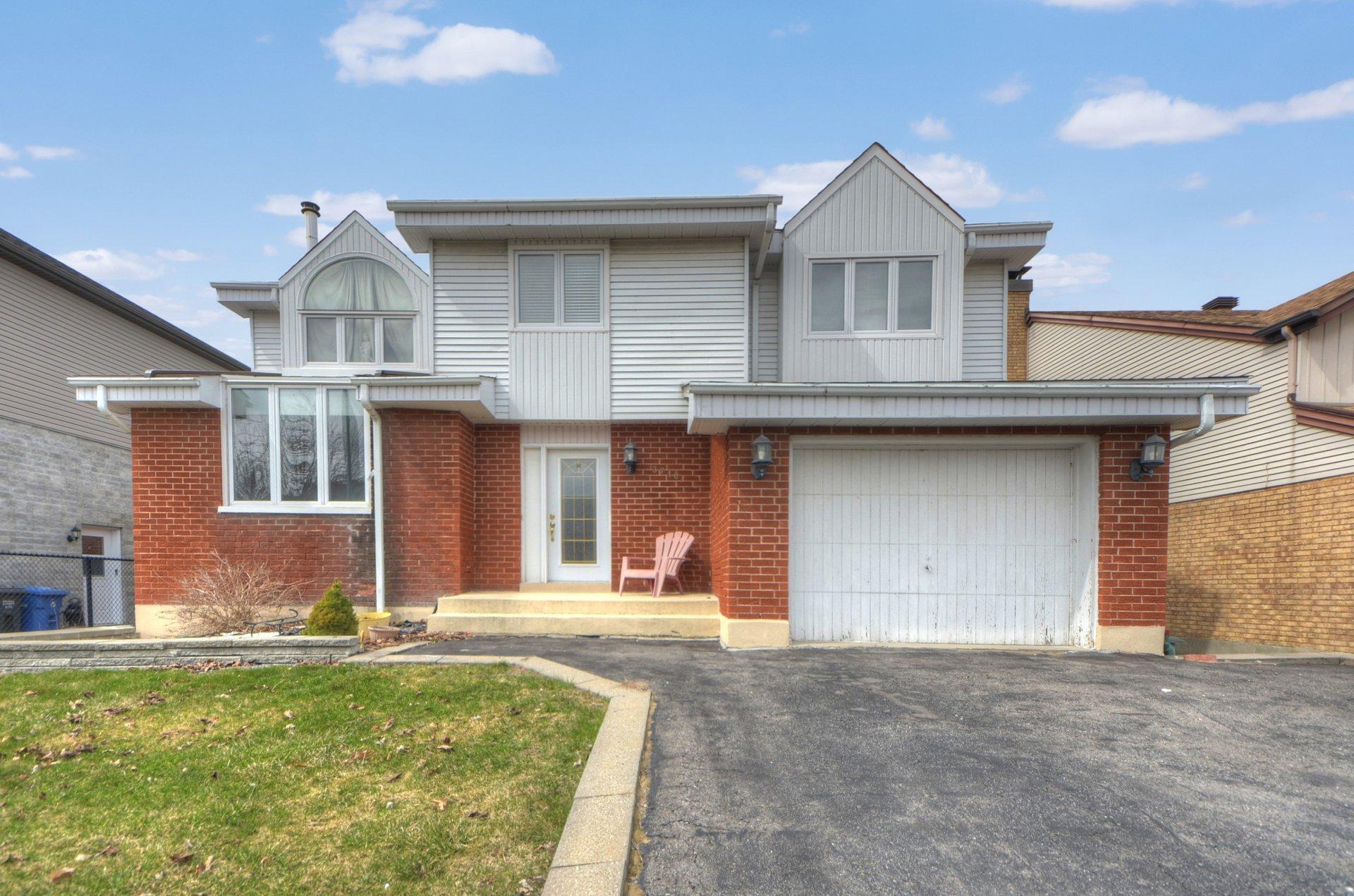 









3740


Rue Ontario

,
Brossard,




QC
J4Y3A2

