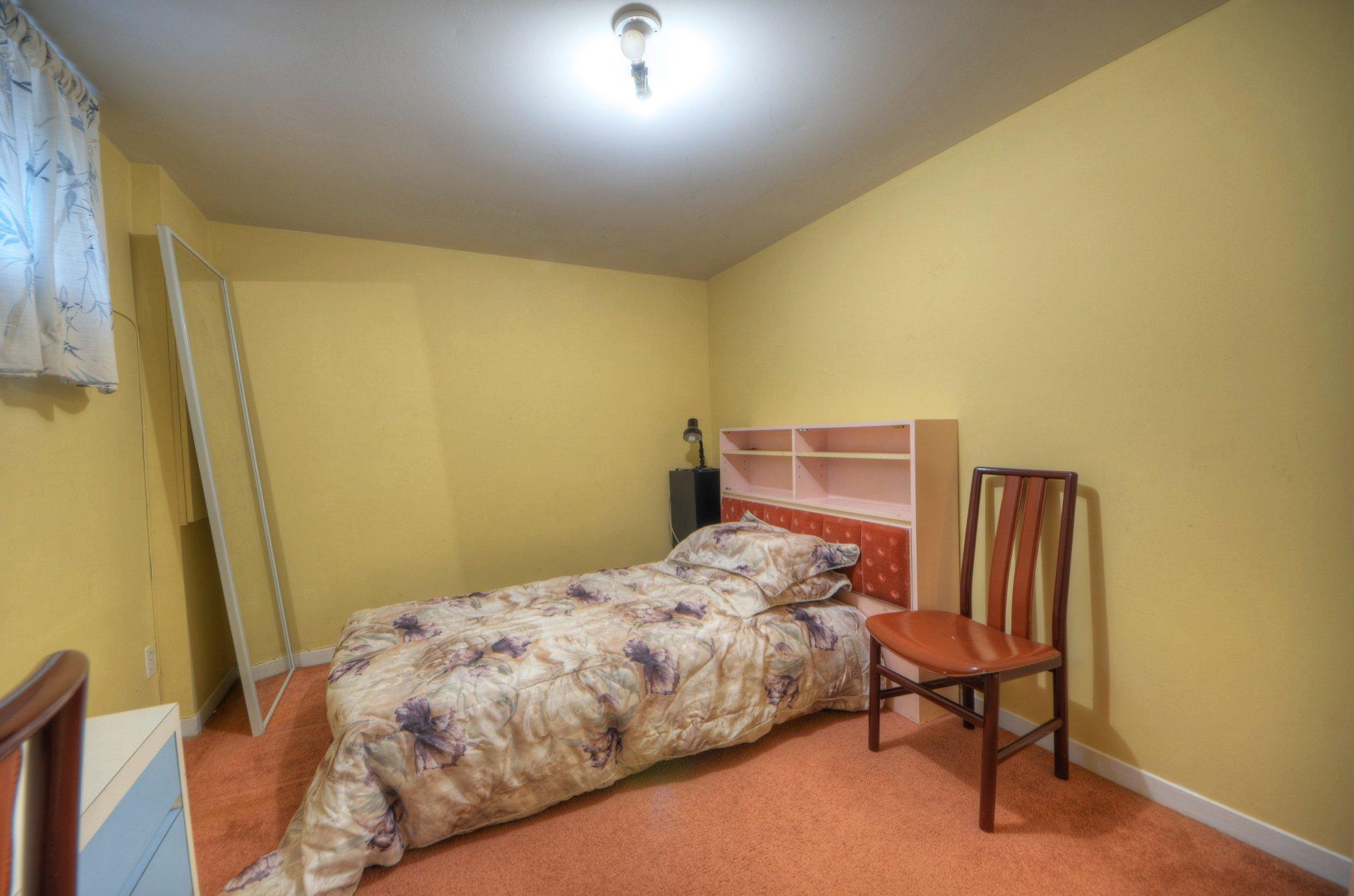 









3740


Rue Ontario

,
Brossard,




QC
J4Y3A2

