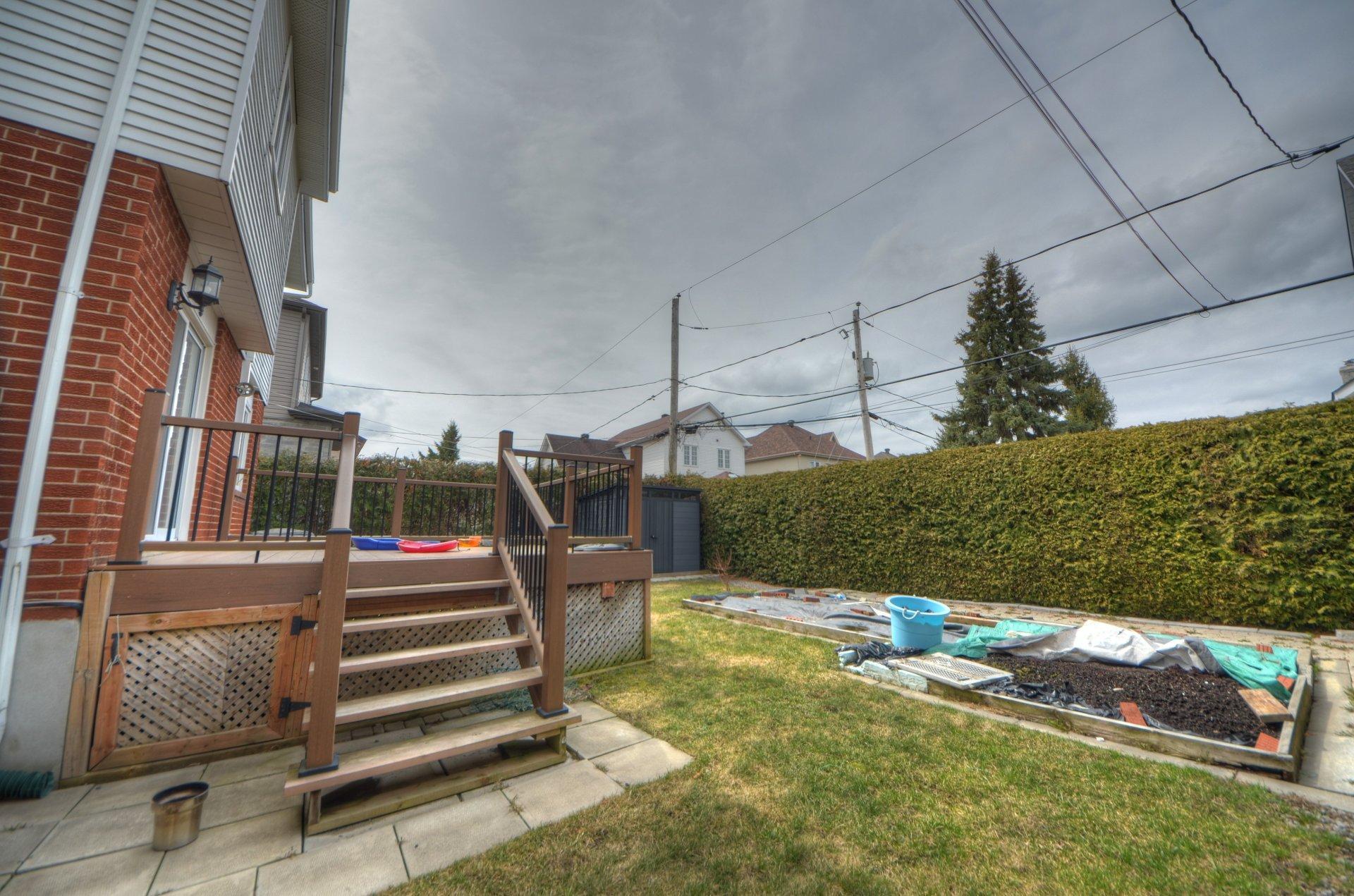









3740


Rue Ontario

,
Brossard,




QC
J4Y3A2

