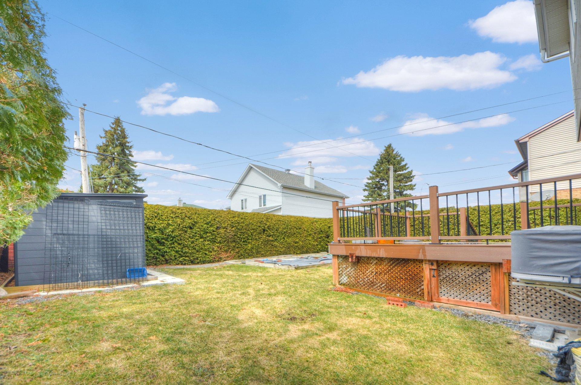 









3740


Rue Ontario

,
Brossard,




QC
J4Y3A2

