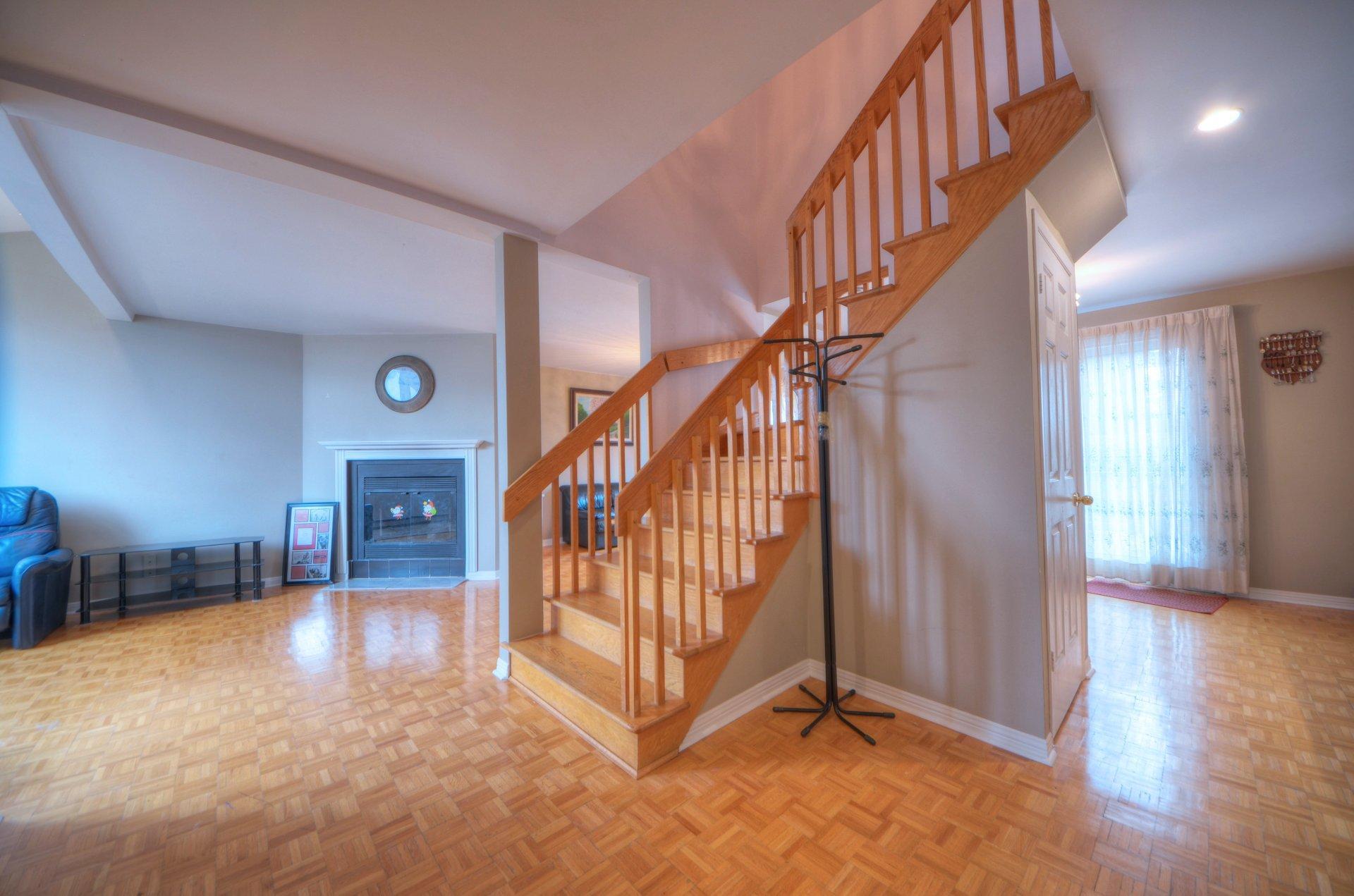 









3740


Rue Ontario

,
Brossard,




QC
J4Y3A2


