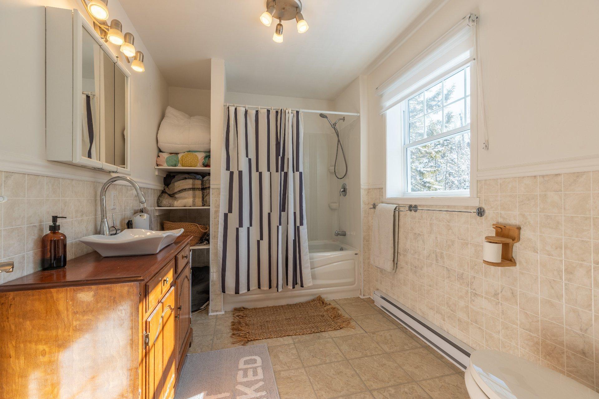 









100


Ch. Lalancette

,
Saint-Michel-des-Saints,




QC
J0K3B0

