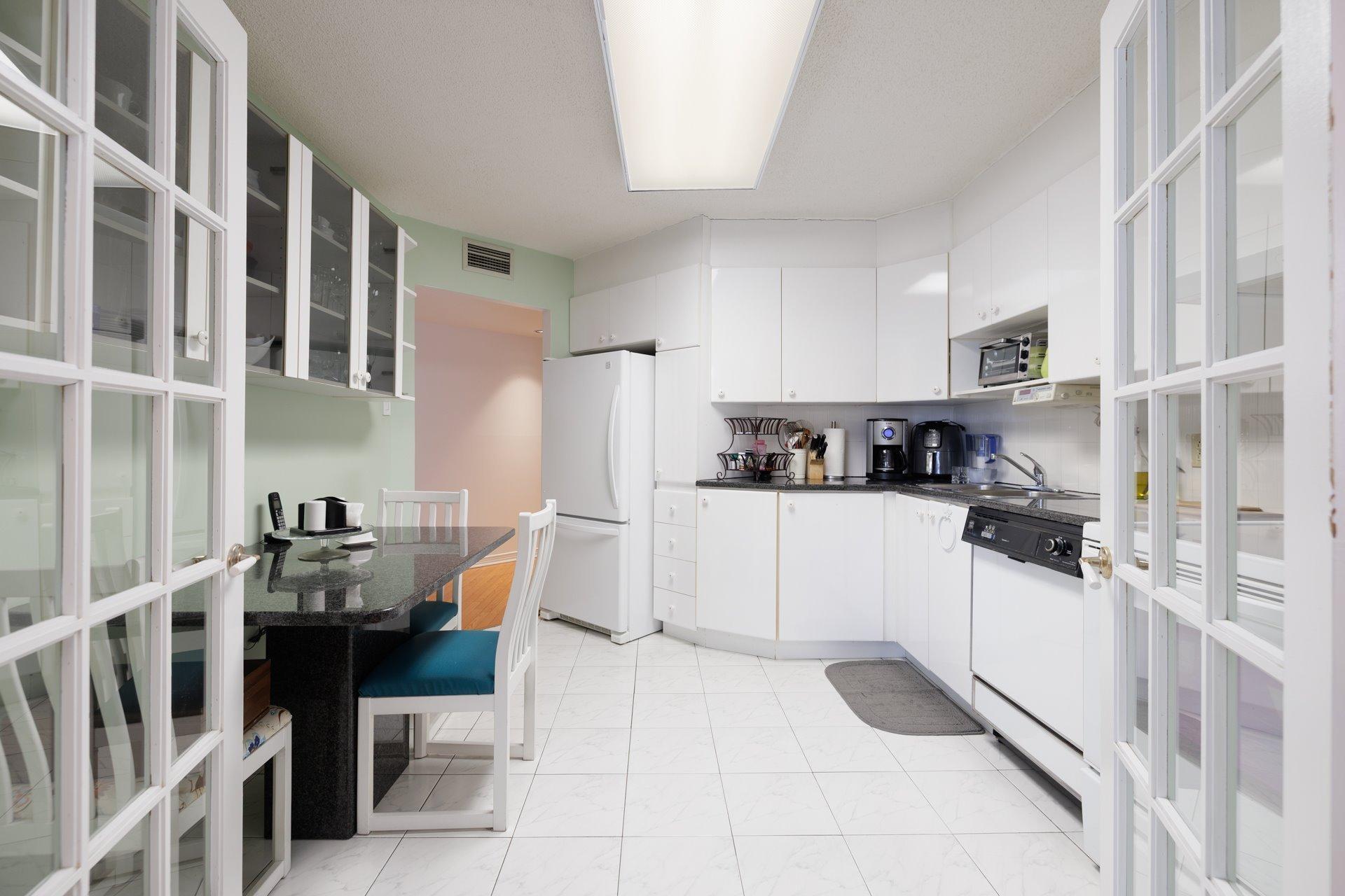 









2905


Boul. de la Côte-Vertu

, 107,
Montréal (Saint-Laurent),




QC
H4R2L4

