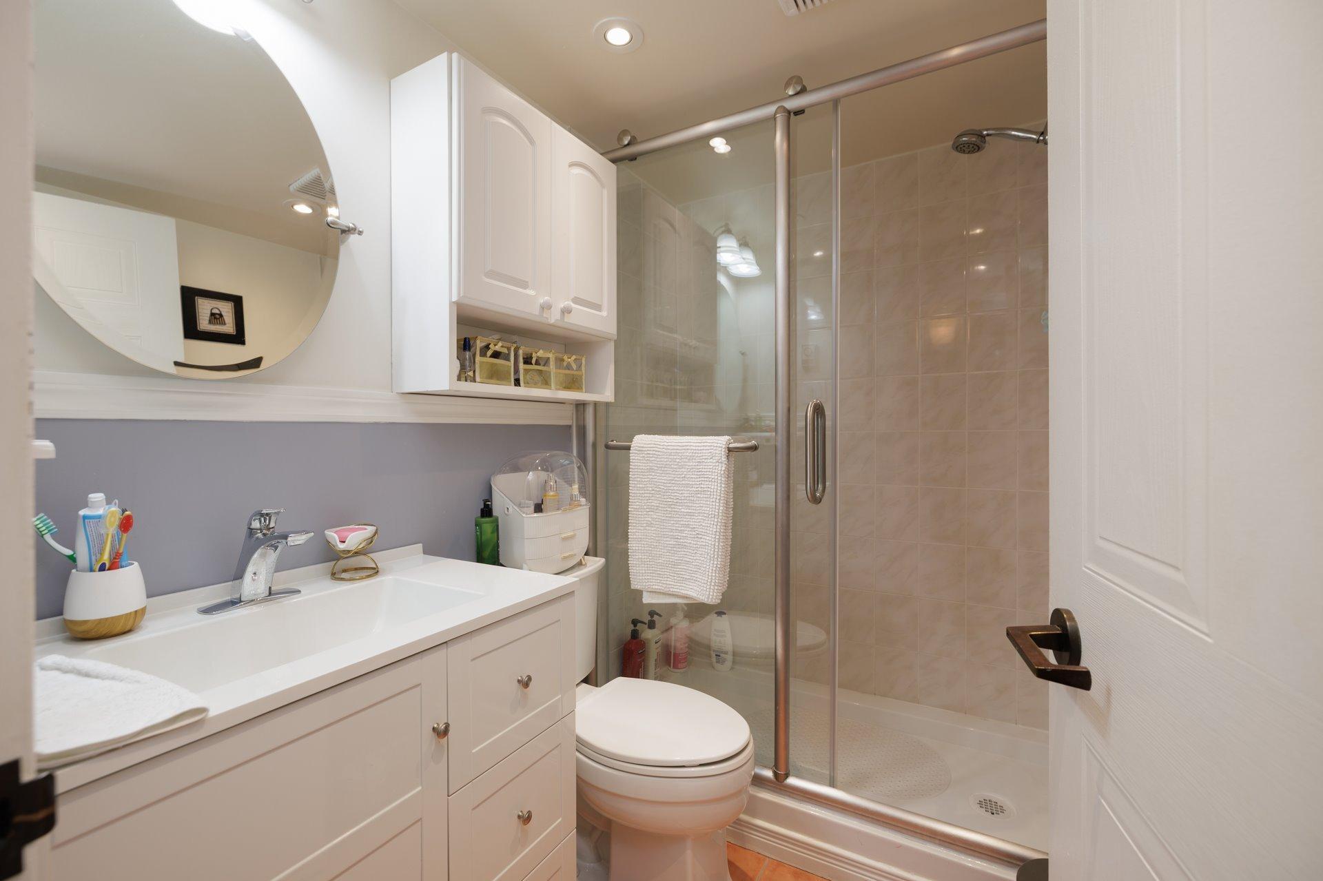 









2905


Boul. de la Côte-Vertu

, 107,
Montréal (Saint-Laurent),




QC
H4R2L4

