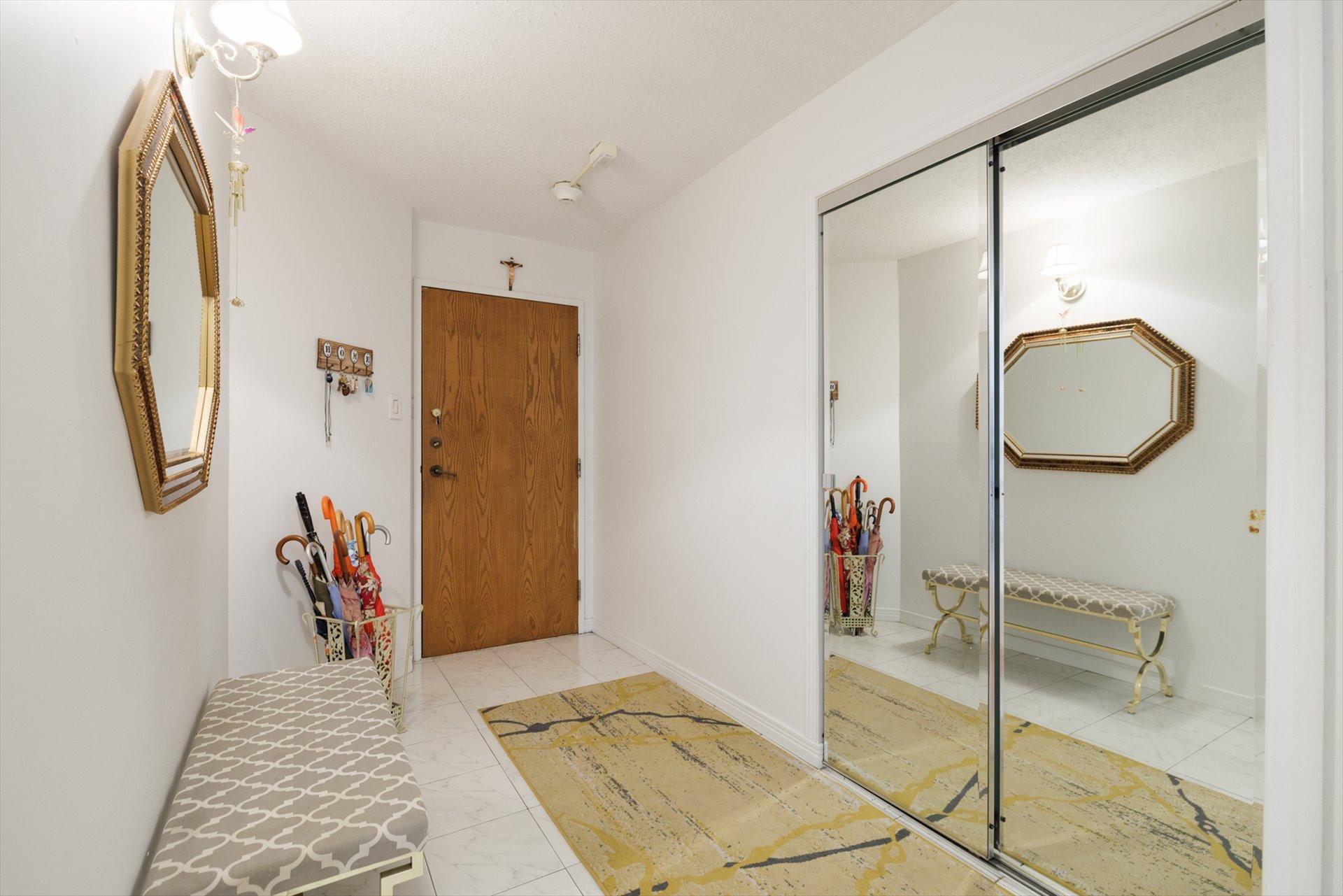 









2905


Boul. de la Côte-Vertu

, 107,
Montréal (Saint-Laurent),




QC
H4R2L4

