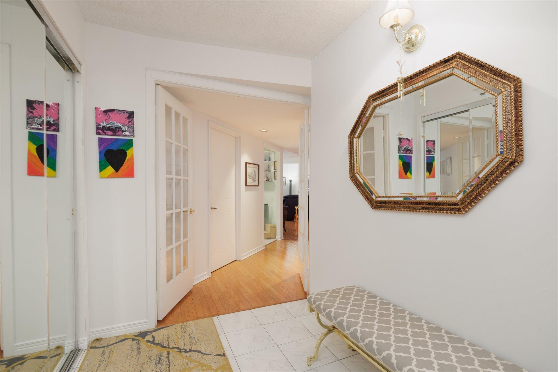 









2905


Boul. de la Côte-Vertu

, 107,
Montréal (Saint-Laurent),




QC
H4R2L4


