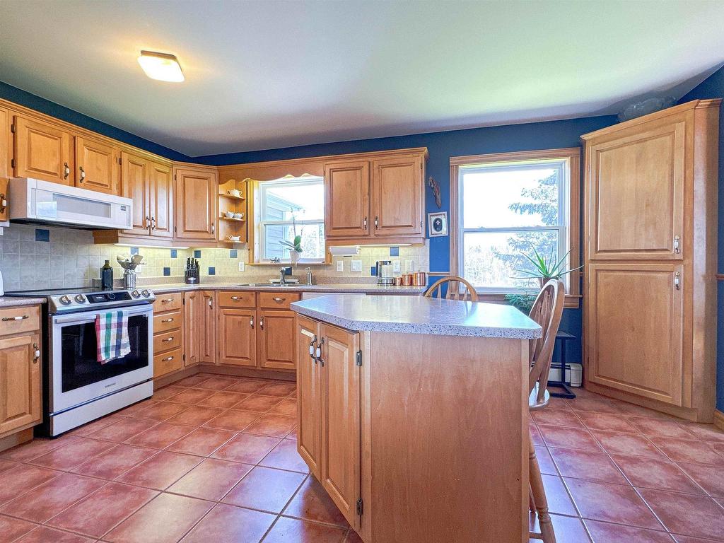 












11957 Shore Road

,
Little Sands,




PE
C0A 1W0

