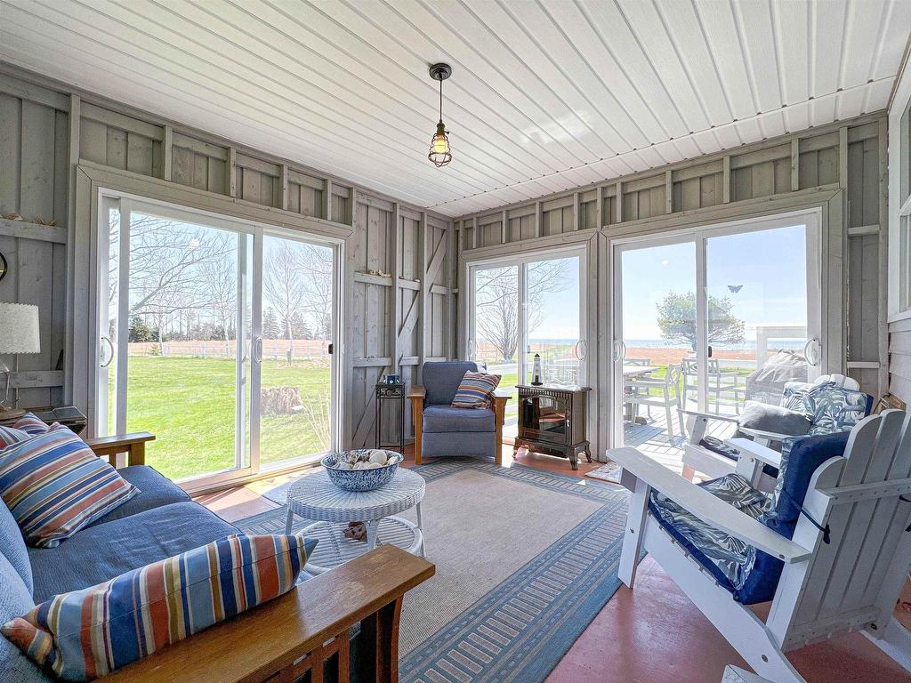 












11957 Shore Road

,
Little Sands,




PE
C0A 1W0

