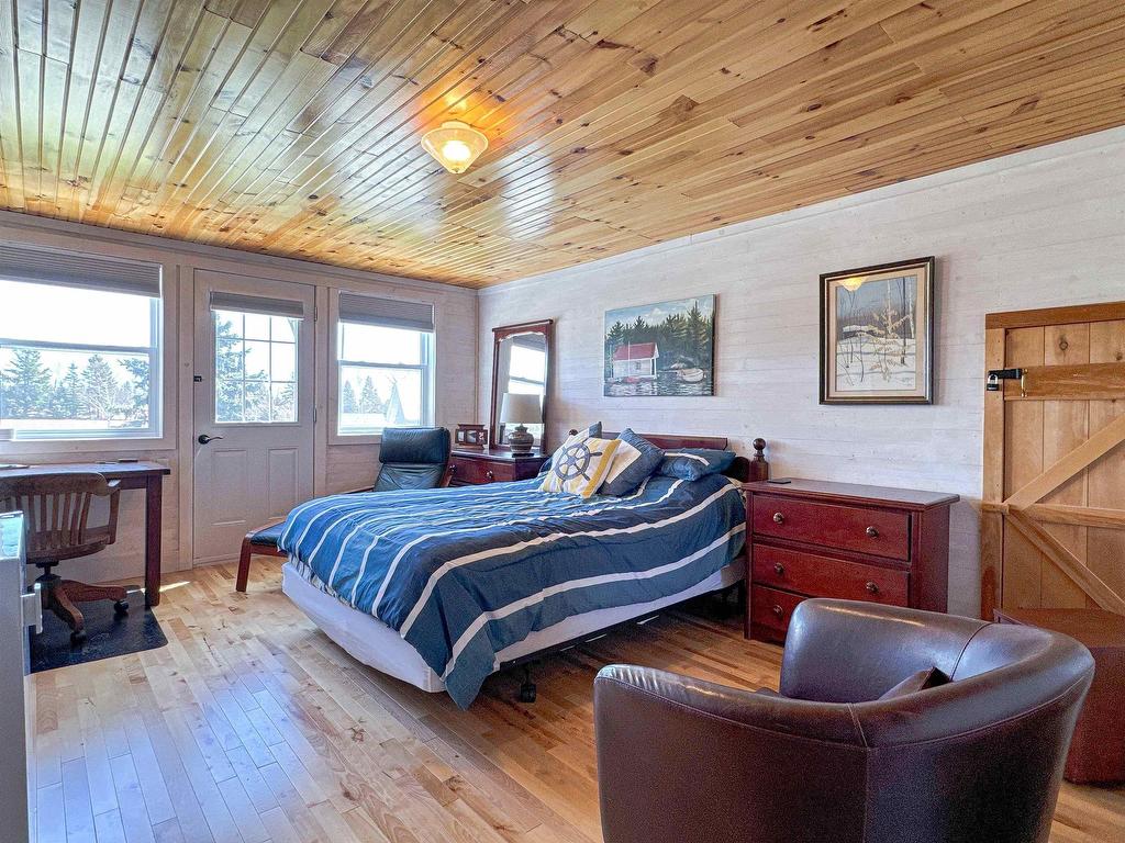 












11957 Shore Road

,
Little Sands,




PE
C0A 1W0

