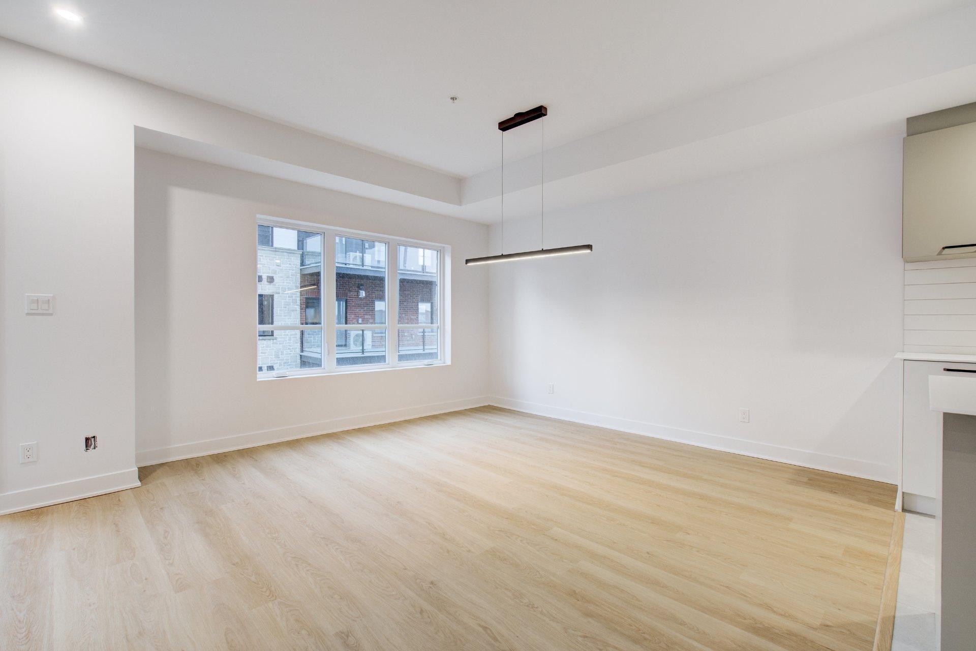 









210


Rue St-Paul

, 103,
Saint-Jean-sur-Richelieu,




QC
J3B0L5

