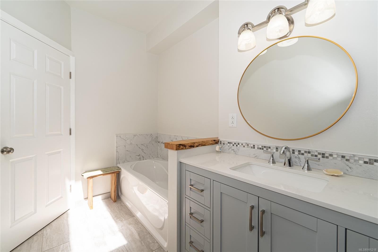 









136


Lower Ganges

Rd,
Salt Spring,




BC
V8K 2S9

