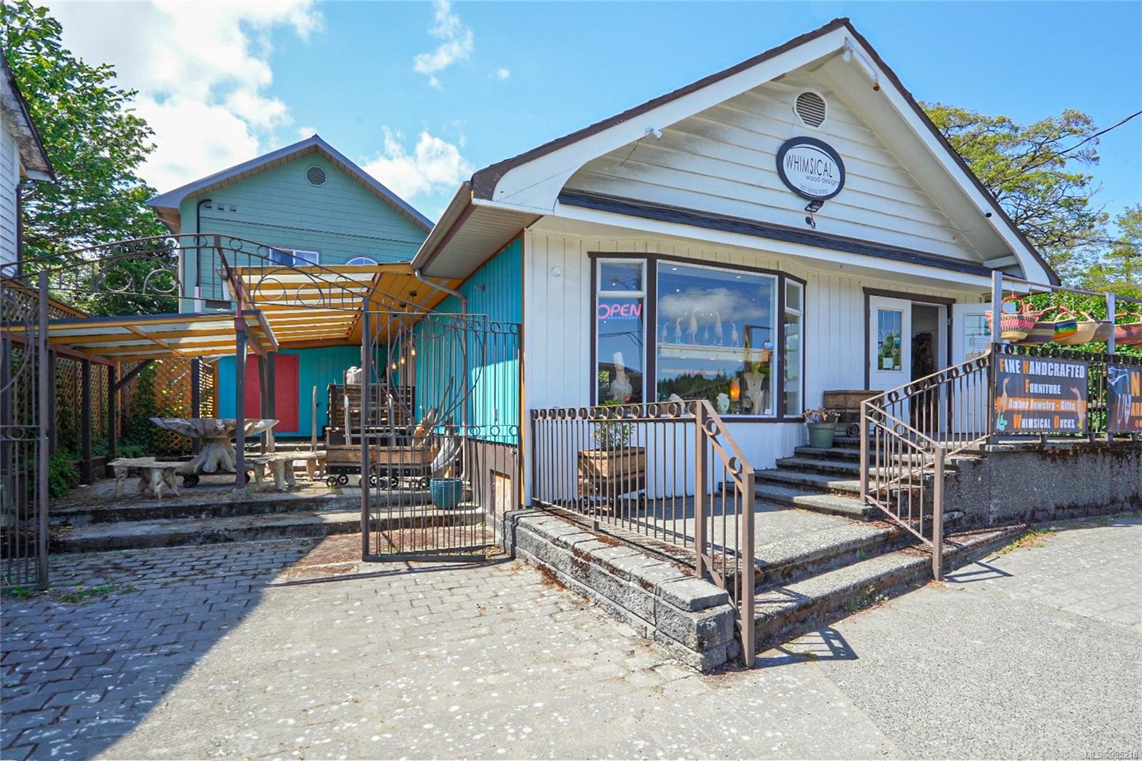 









136


Lower Ganges

Rd,
Salt Spring,




BC
V8K 2S9

