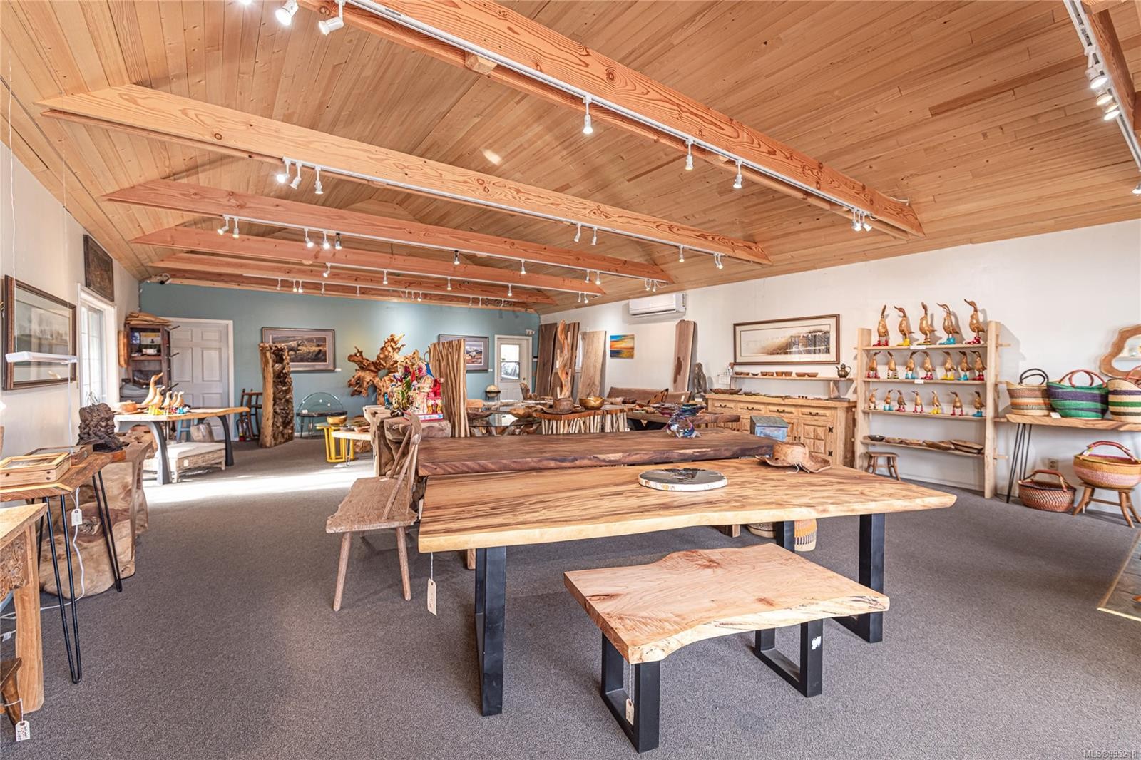 









136


Lower Ganges

Rd,
Salt Spring,




BC
V8K 2S9

