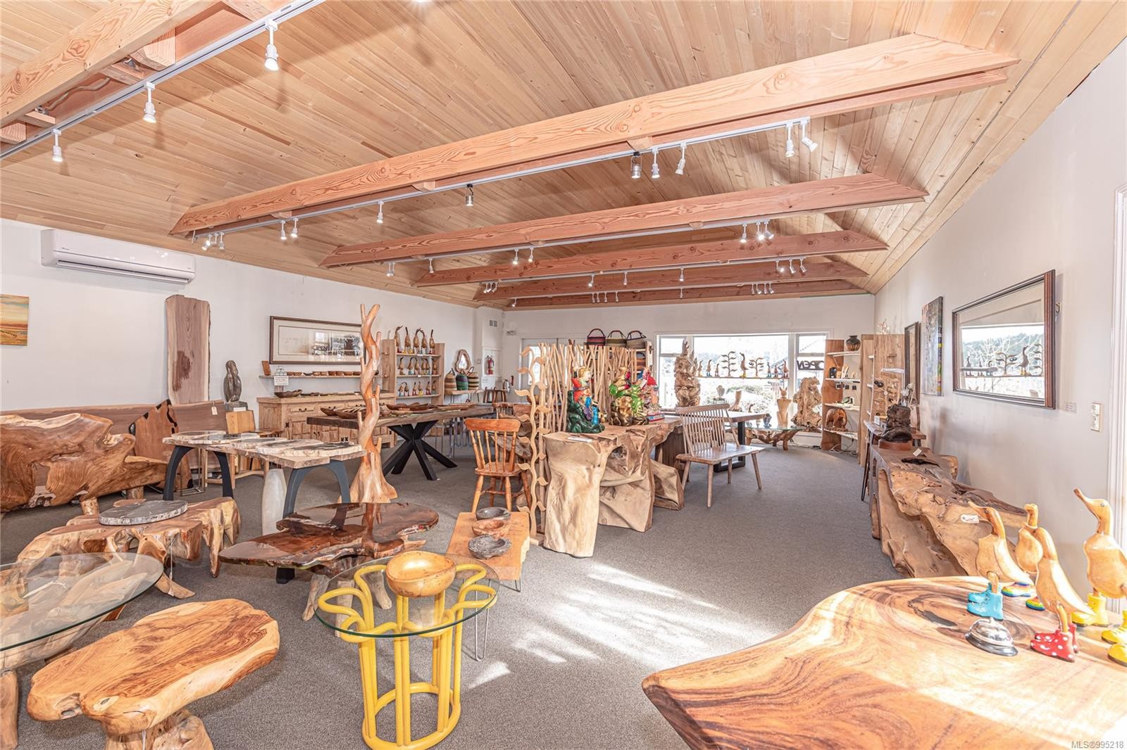









136


Lower Ganges

Rd,
Salt Spring,




BC
V8K 2S9

