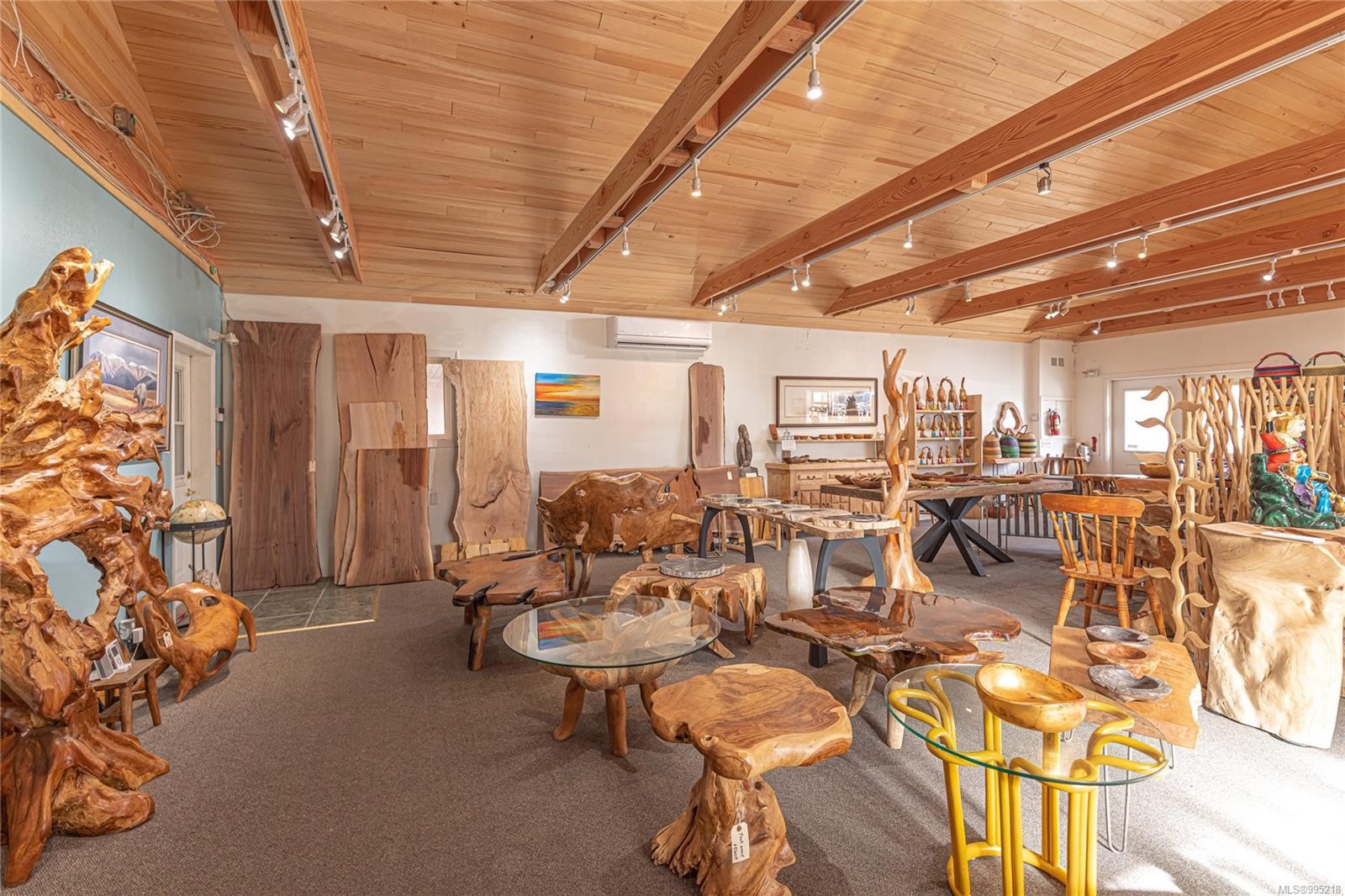 









136


Lower Ganges

Rd,
Salt Spring,




BC
V8K 2S9

