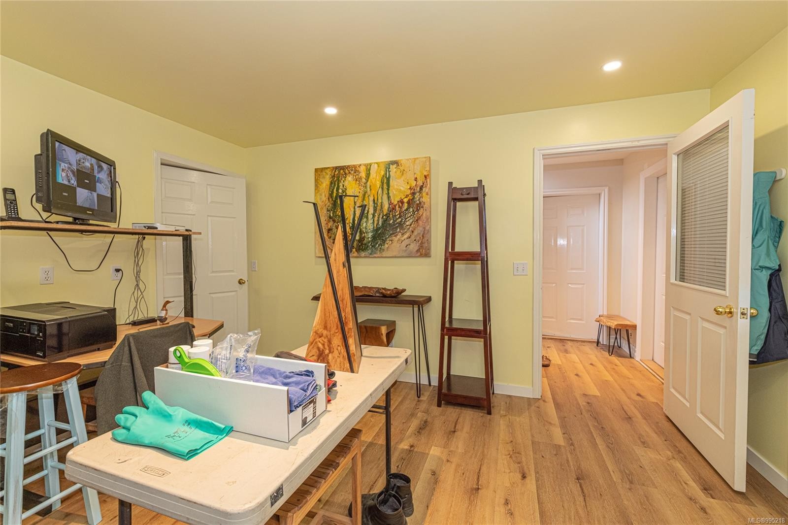 









136


Lower Ganges

Rd,
Salt Spring,




BC
V8K 2S9

