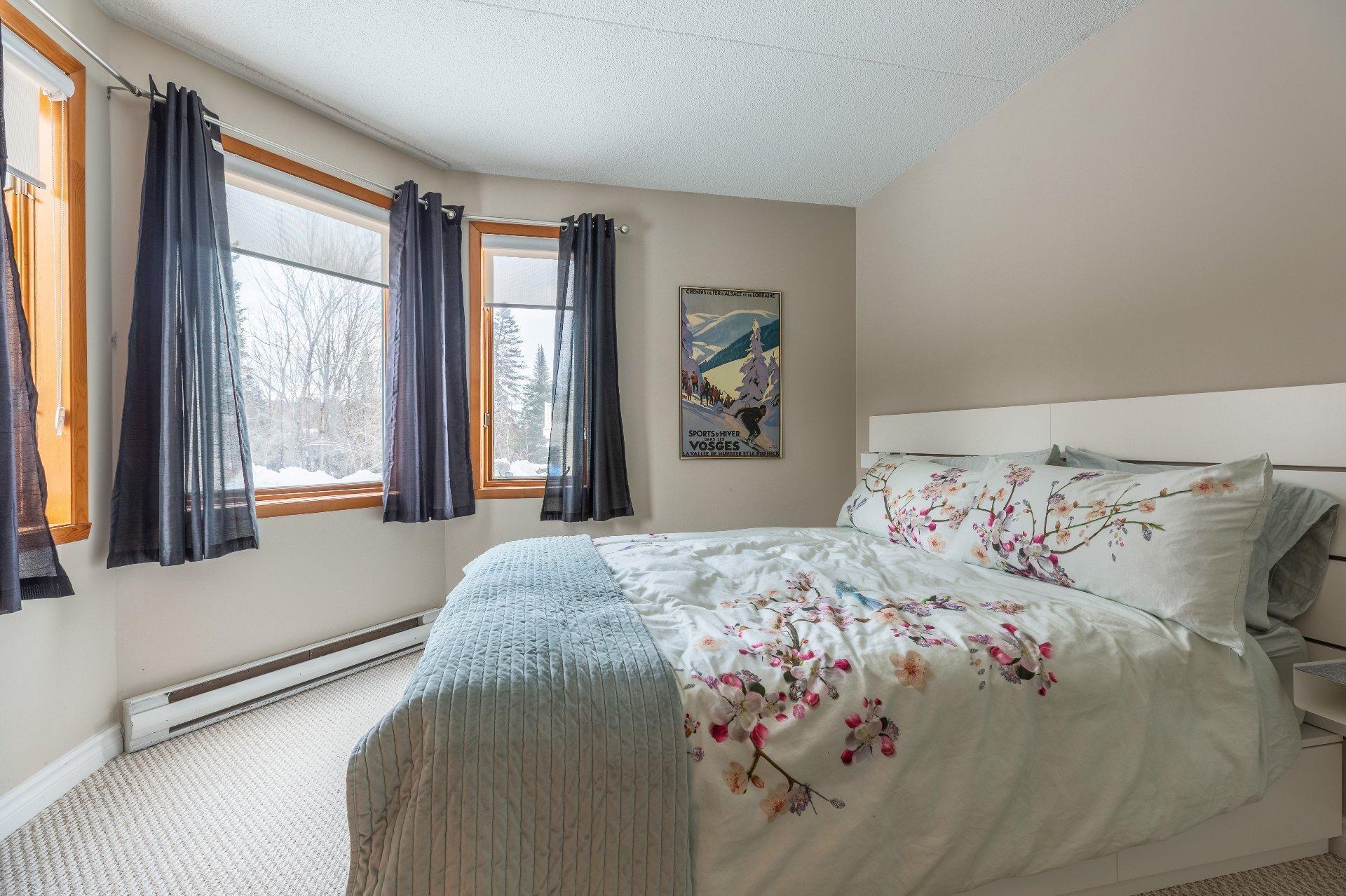 









771


Ch. des Éperviers

,
Piedmont,




QC
J0R1R3

