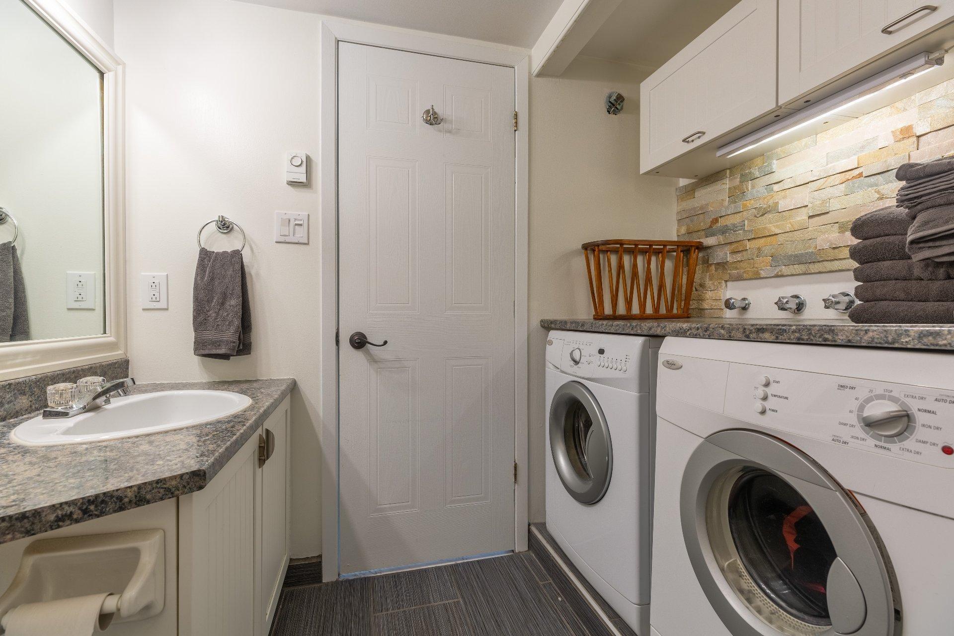 









771


Ch. des Éperviers

,
Piedmont,




QC
J0R1R3

