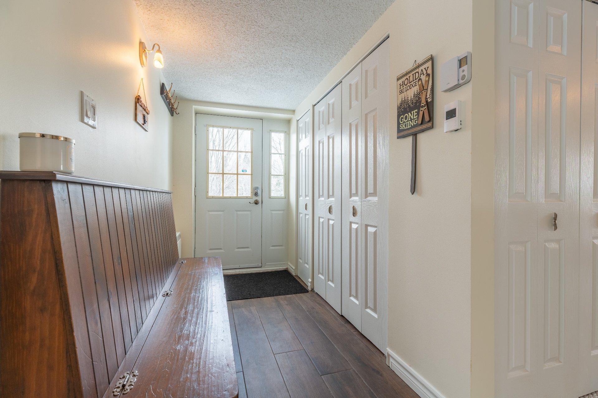 









771


Ch. des Éperviers

,
Piedmont,




QC
J0R1R3


