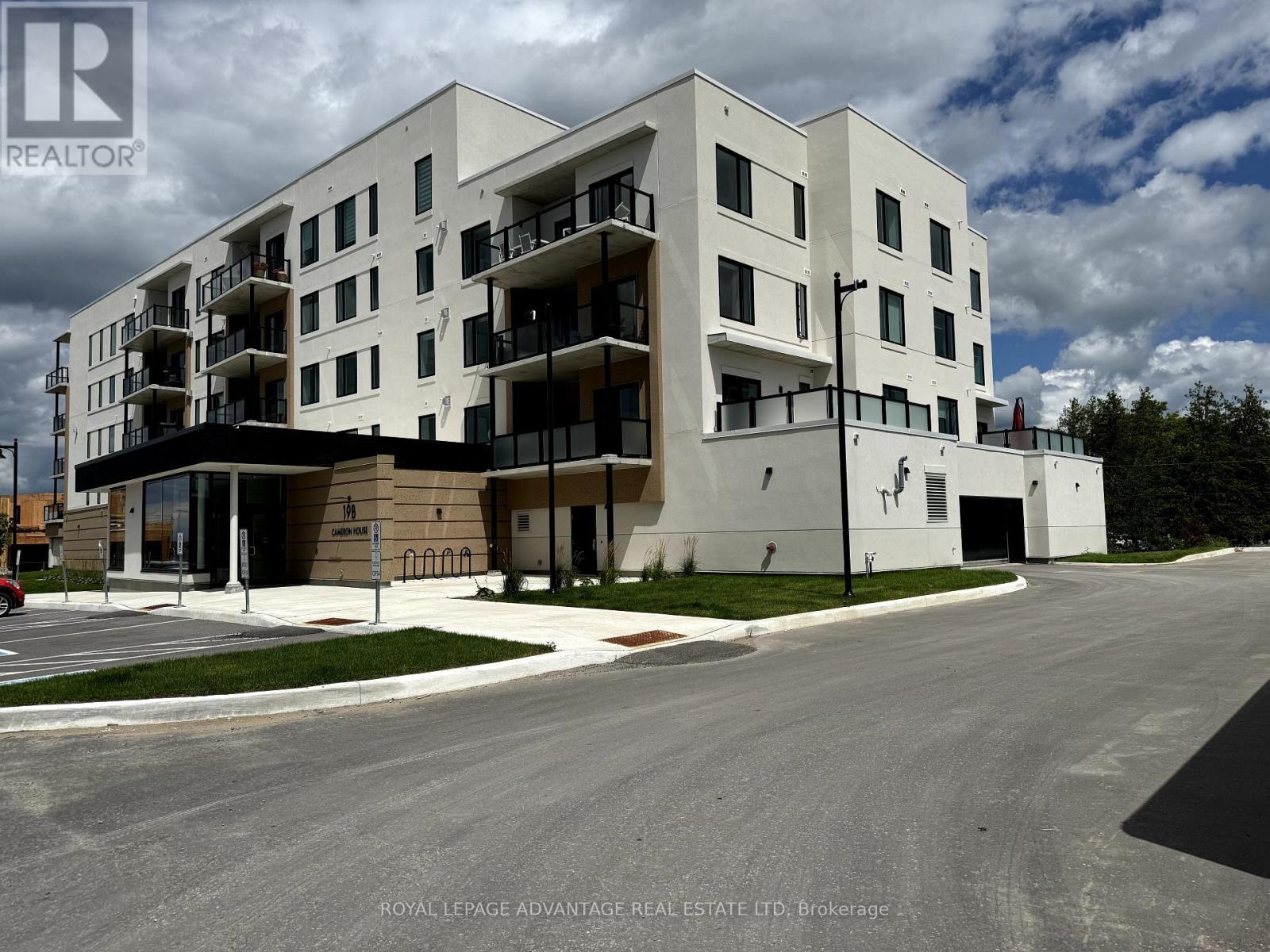 












402 - 19B WEST STREET N

,
Kawartha Lakes (Fenelon Falls),




Ontario
K0M1N0

