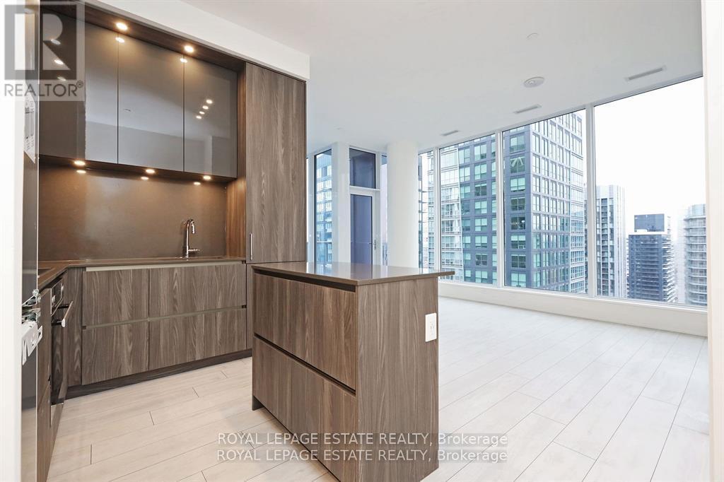 












4003 - 15 MERCER STREET

,
Toronto,




Ontario
M5V1H2

