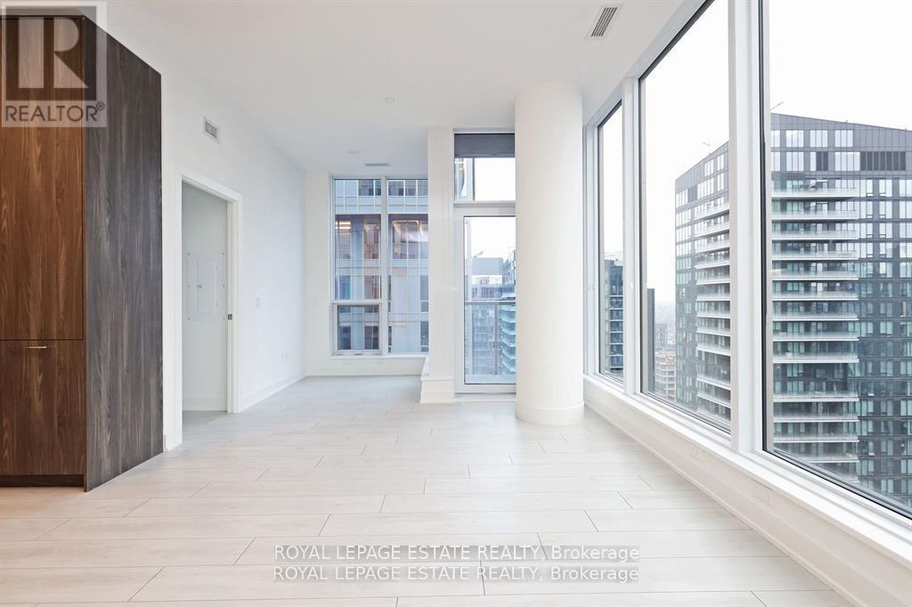 












4003 - 15 MERCER STREET

,
Toronto,




Ontario
M5V1H2

