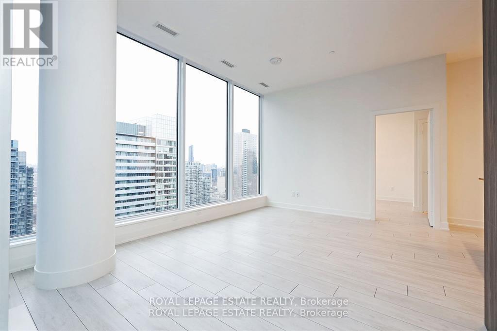 












4003 - 15 MERCER STREET

,
Toronto,




Ontario
M5V1H2

