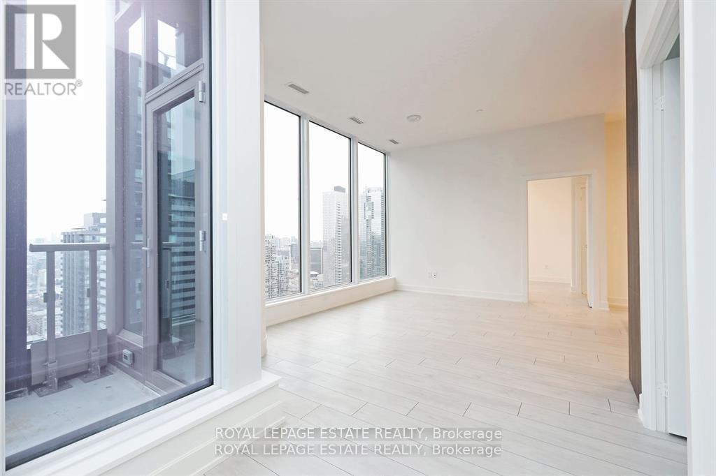 












4003 - 15 MERCER STREET

,
Toronto,




Ontario
M5V1H2

