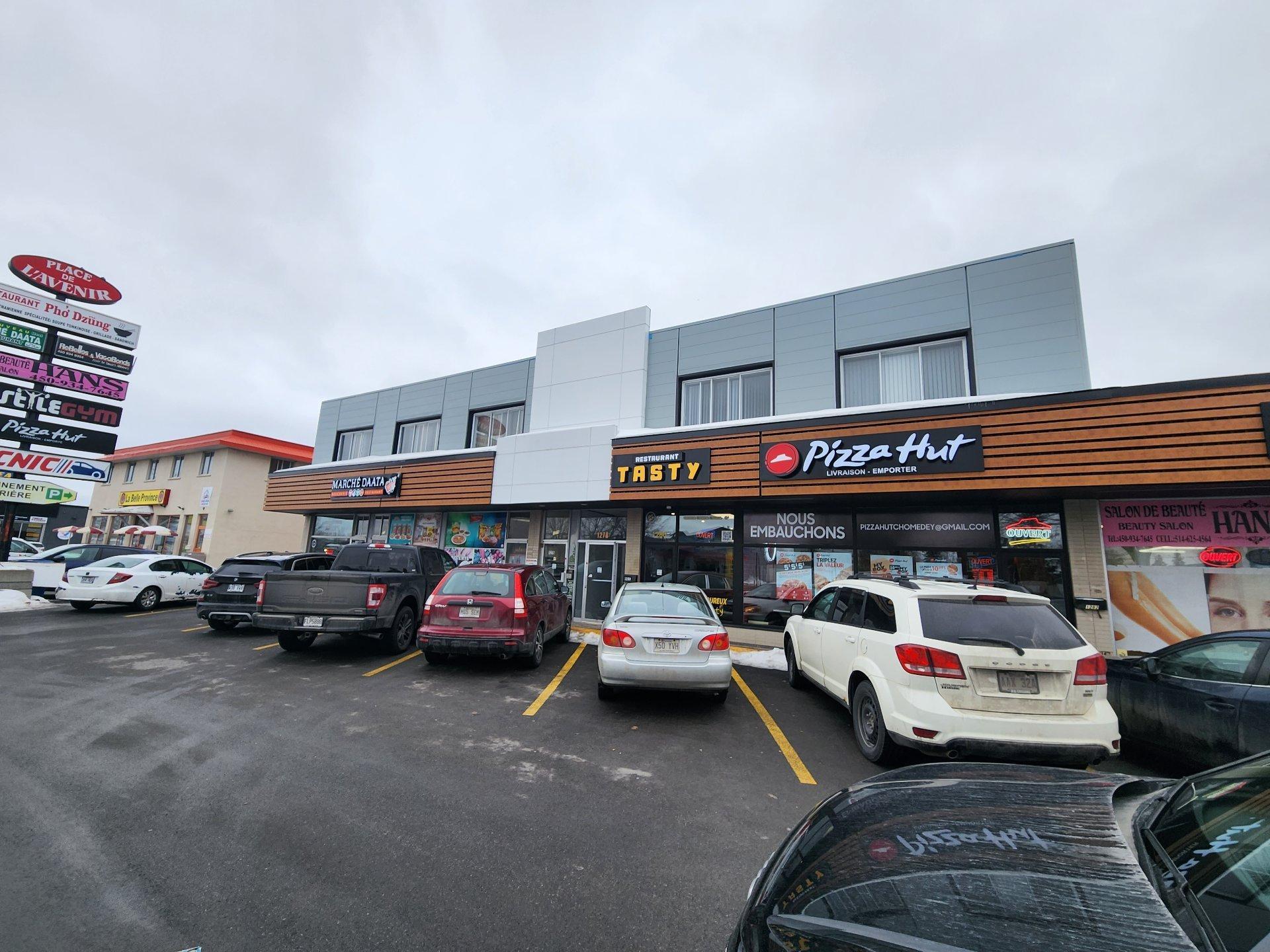









1276


Boul. Curé-Labelle

, 204,
Laval (Chomedey),




QC
H7V2W1

