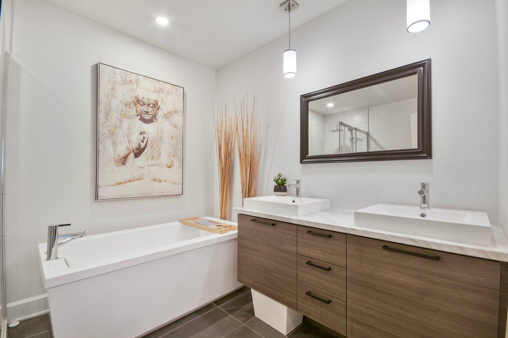 









18500


Rue J.-A.-Bombardier

, 1412,
Mirabel,




QC
J7J0R3

