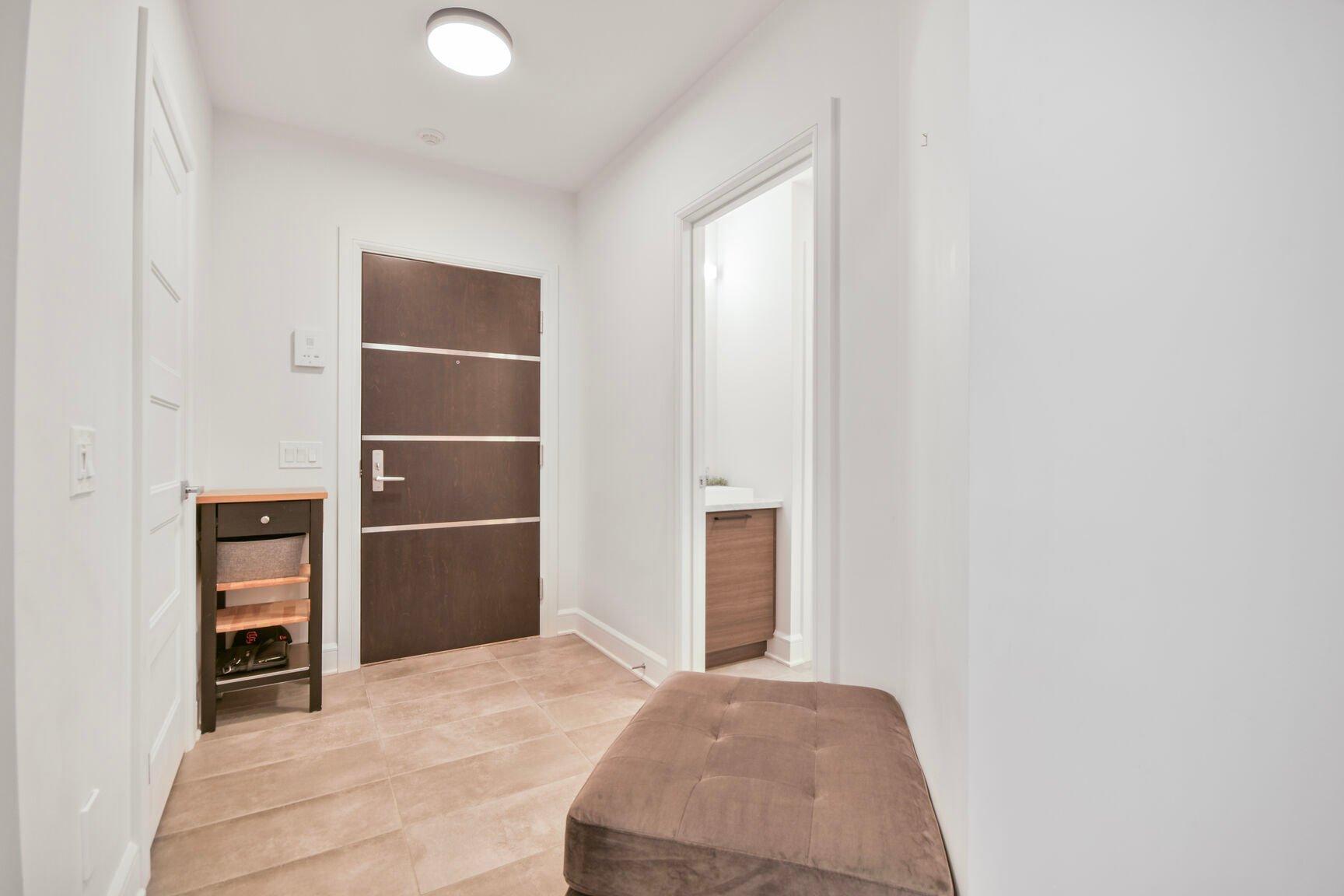 









18500


Rue J.-A.-Bombardier

, 1412,
Mirabel,




QC
J7J0R3

