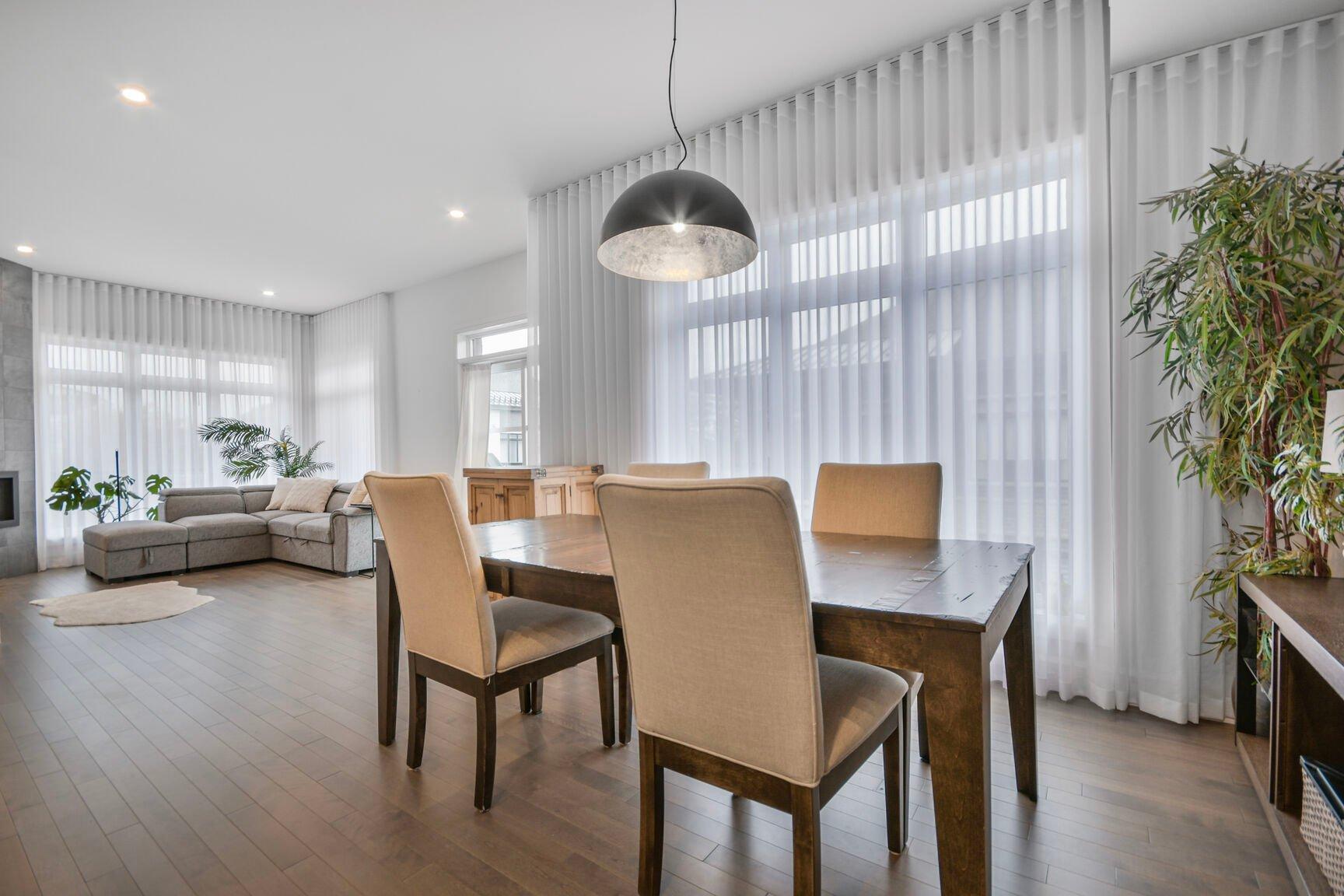 









18500


Rue J.-A.-Bombardier

, 1412,
Mirabel,




QC
J7J0R3

