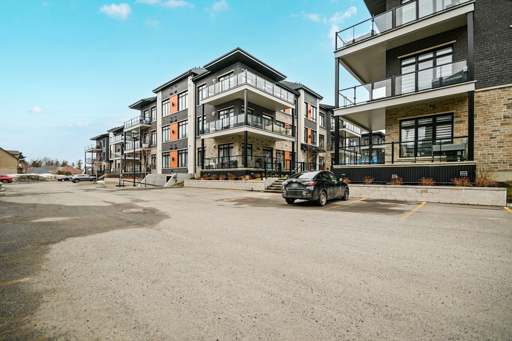 









18500


Rue J.-A.-Bombardier

, 1412,
Mirabel,




QC
J7J0R3

