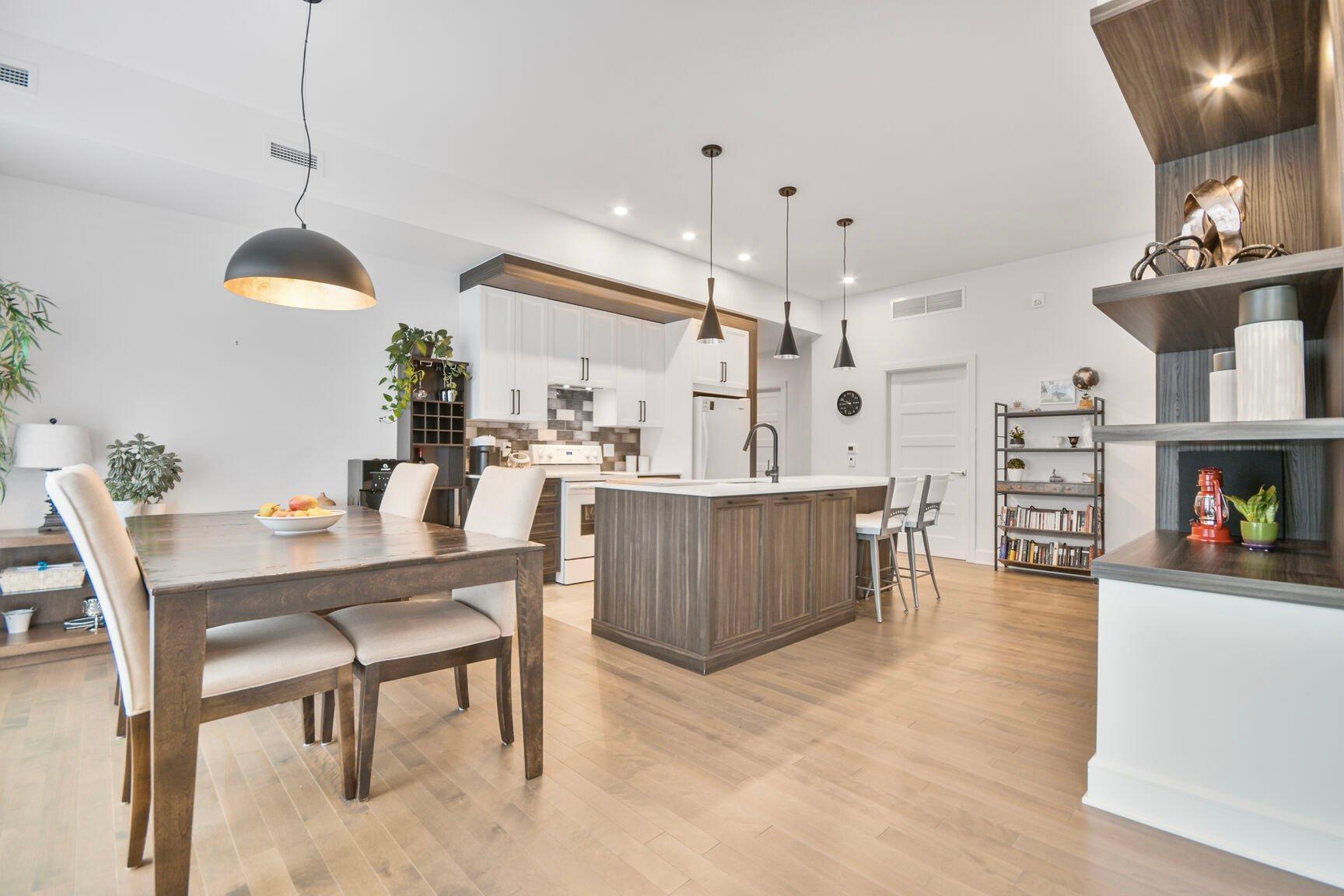 









18500


Rue J.-A.-Bombardier

, 1412,
Mirabel,




QC
J7J0R3

