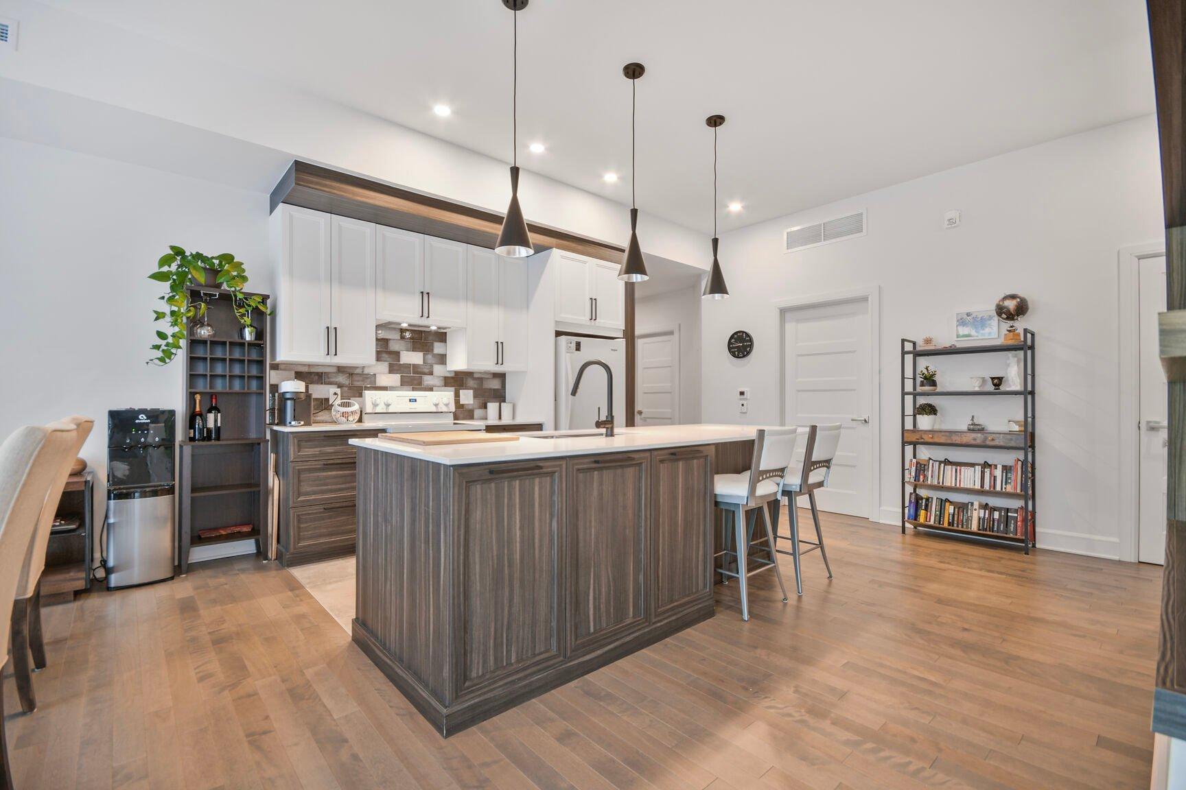 









18500


Rue J.-A.-Bombardier

, 1412,
Mirabel,




QC
J7J0R3

