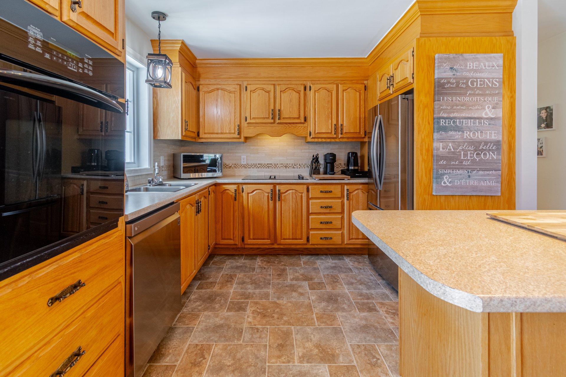 









1


Rue des Bouleaux

,
Saint-Anselme,




QC
G0R2N0

