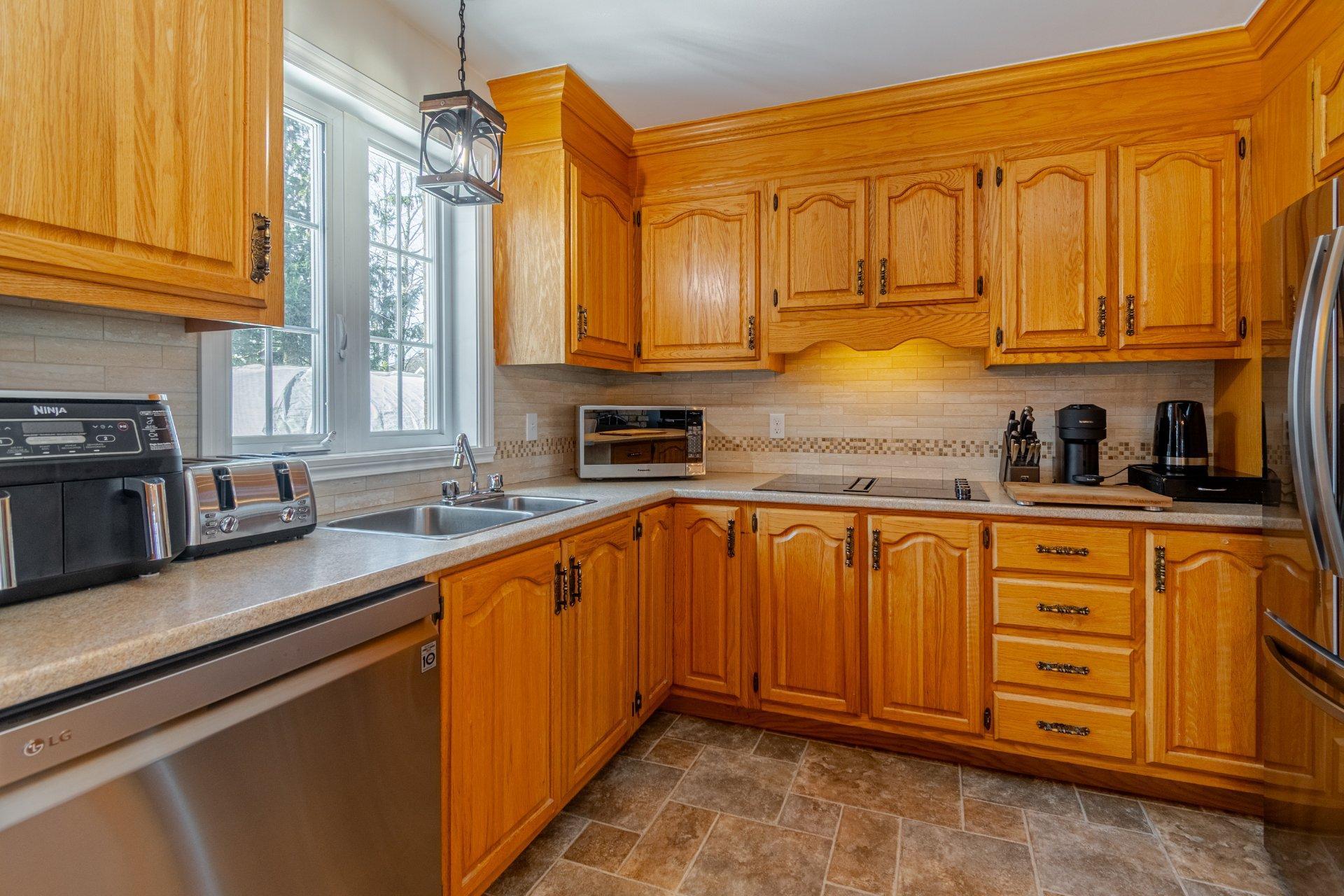 









1


Rue des Bouleaux

,
Saint-Anselme,




QC
G0R2N0

