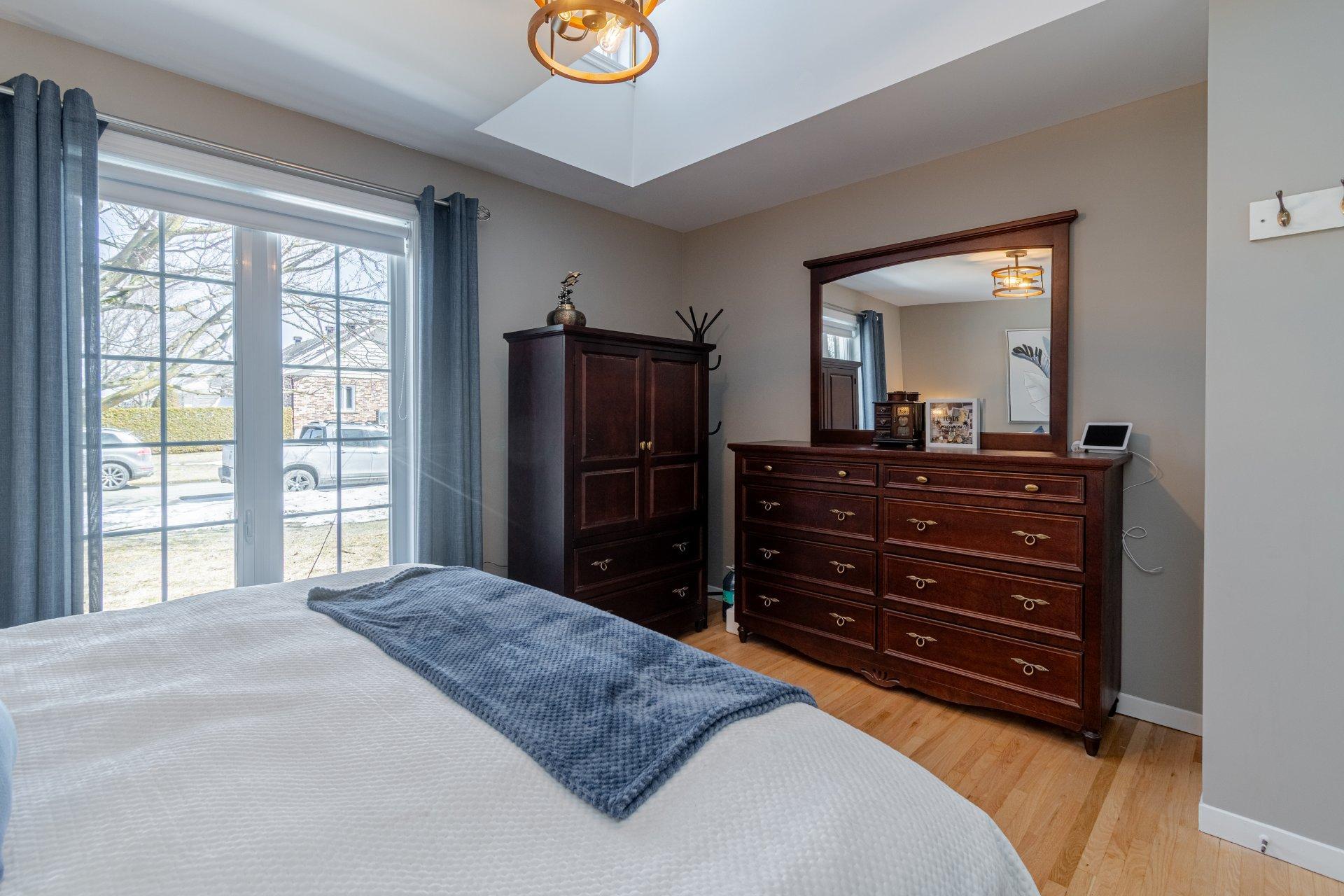









1


Rue des Bouleaux

,
Saint-Anselme,




QC
G0R2N0

