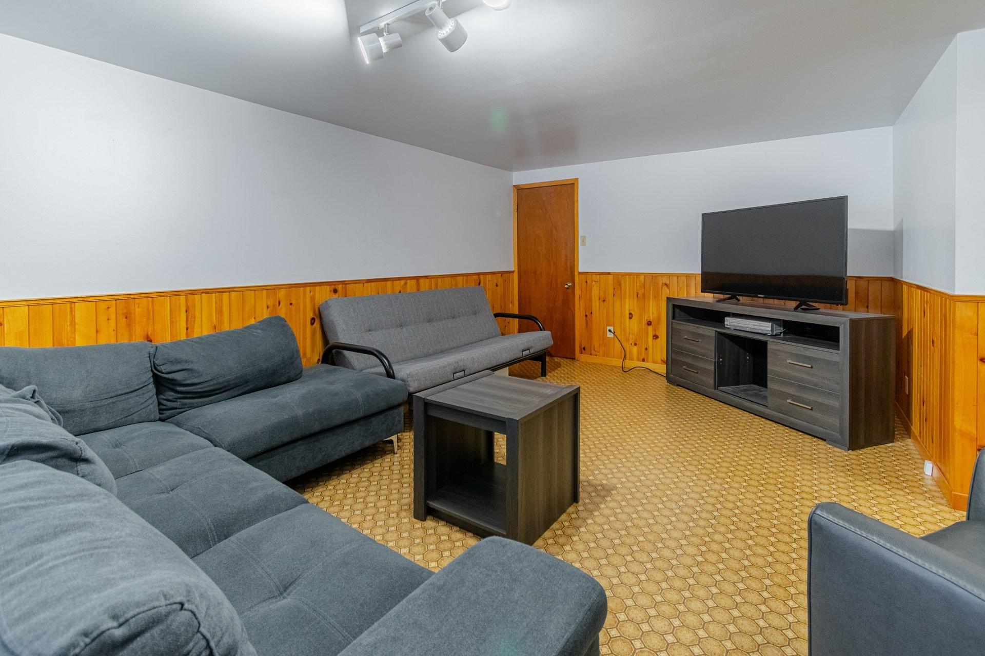 









1


Rue des Bouleaux

,
Saint-Anselme,




QC
G0R2N0


