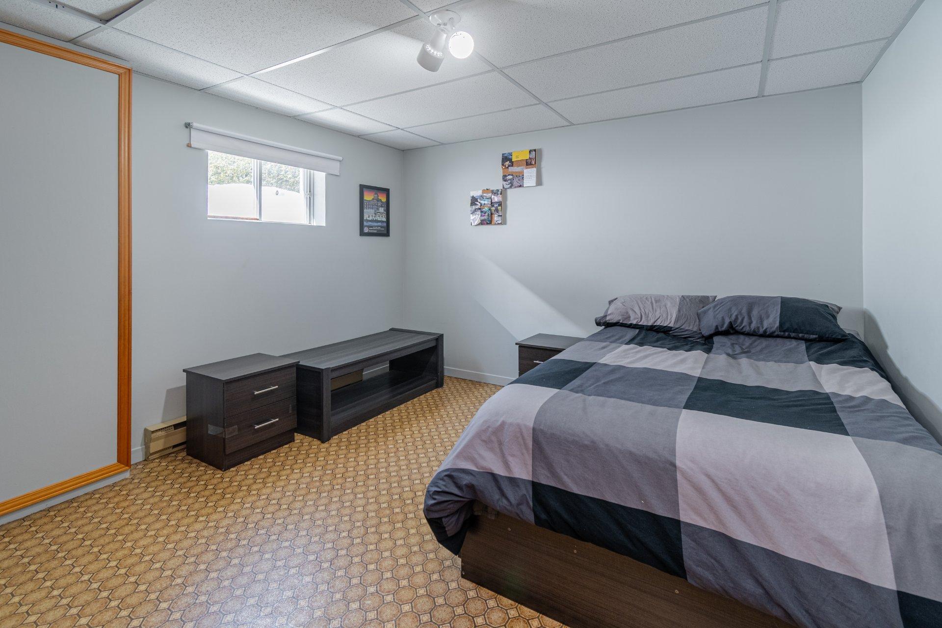 









1


Rue des Bouleaux

,
Saint-Anselme,




QC
G0R2N0

