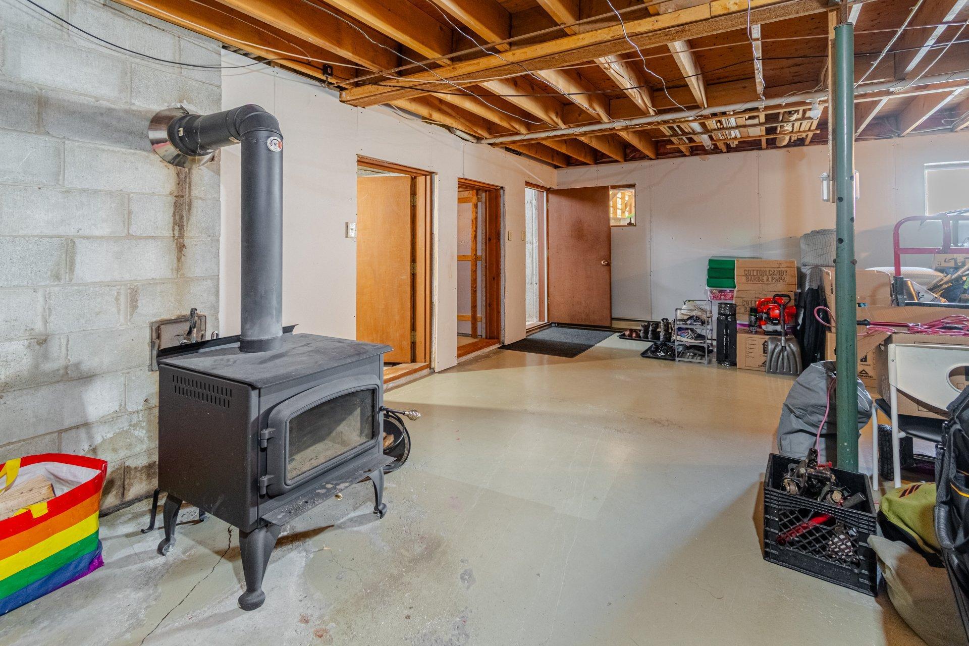 









1


Rue des Bouleaux

,
Saint-Anselme,




QC
G0R2N0

